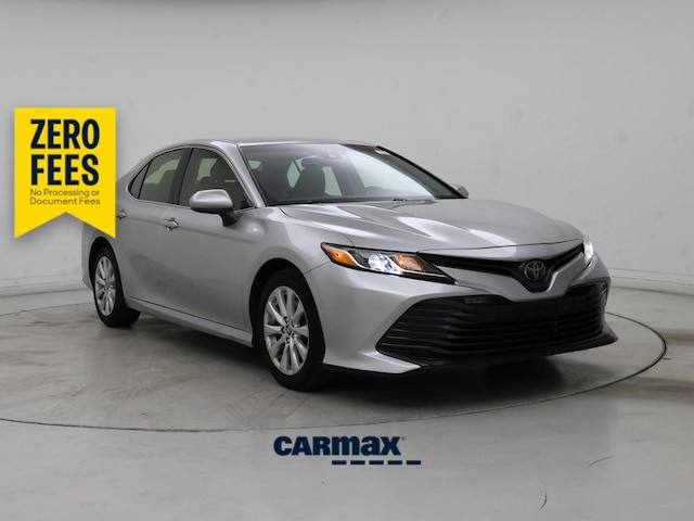 Silver 2018 Toyota Camry Sedan Front-Wheel Drive Automatic