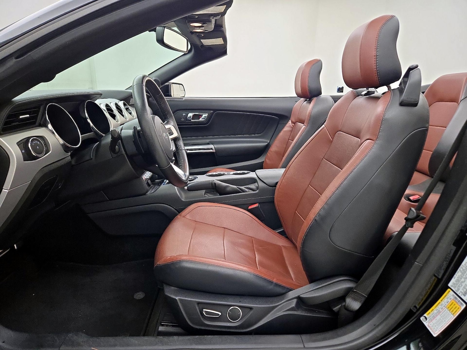 2017 Ford Mustang EcoBoost Premium - Photo 12