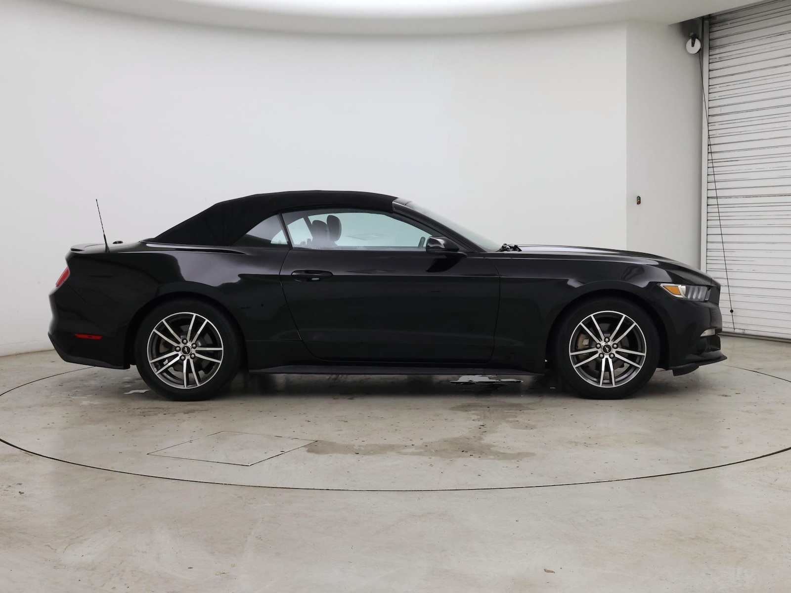 2017 Ford Mustang EcoBoost Premium - Photo 8