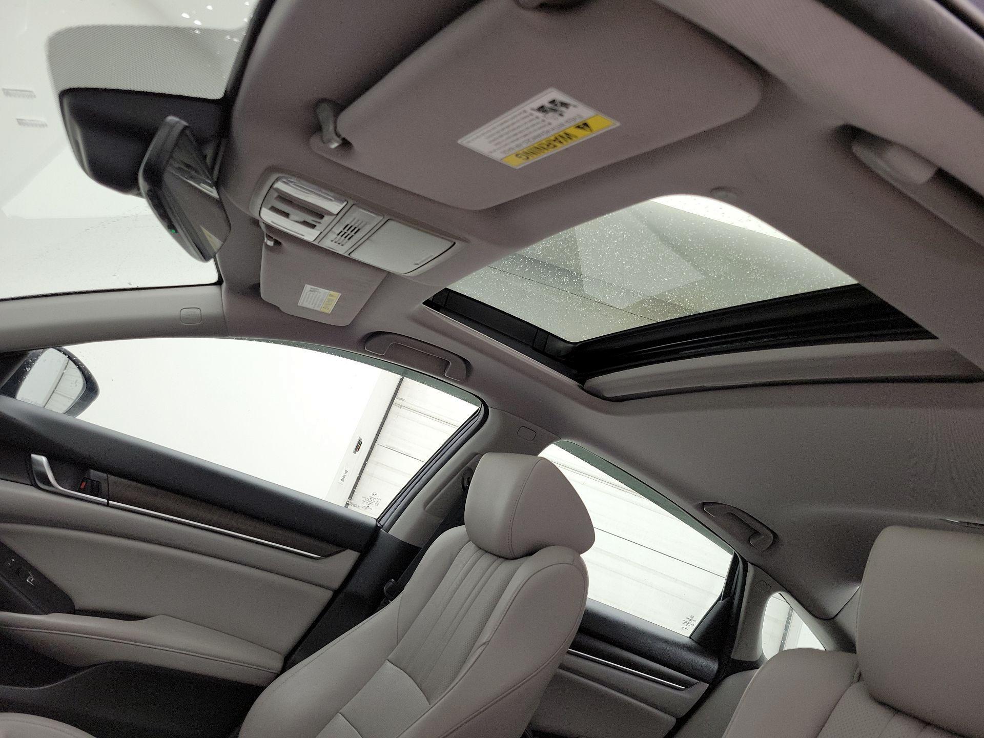 Thumbnail: 2018 Honda Accord - 19