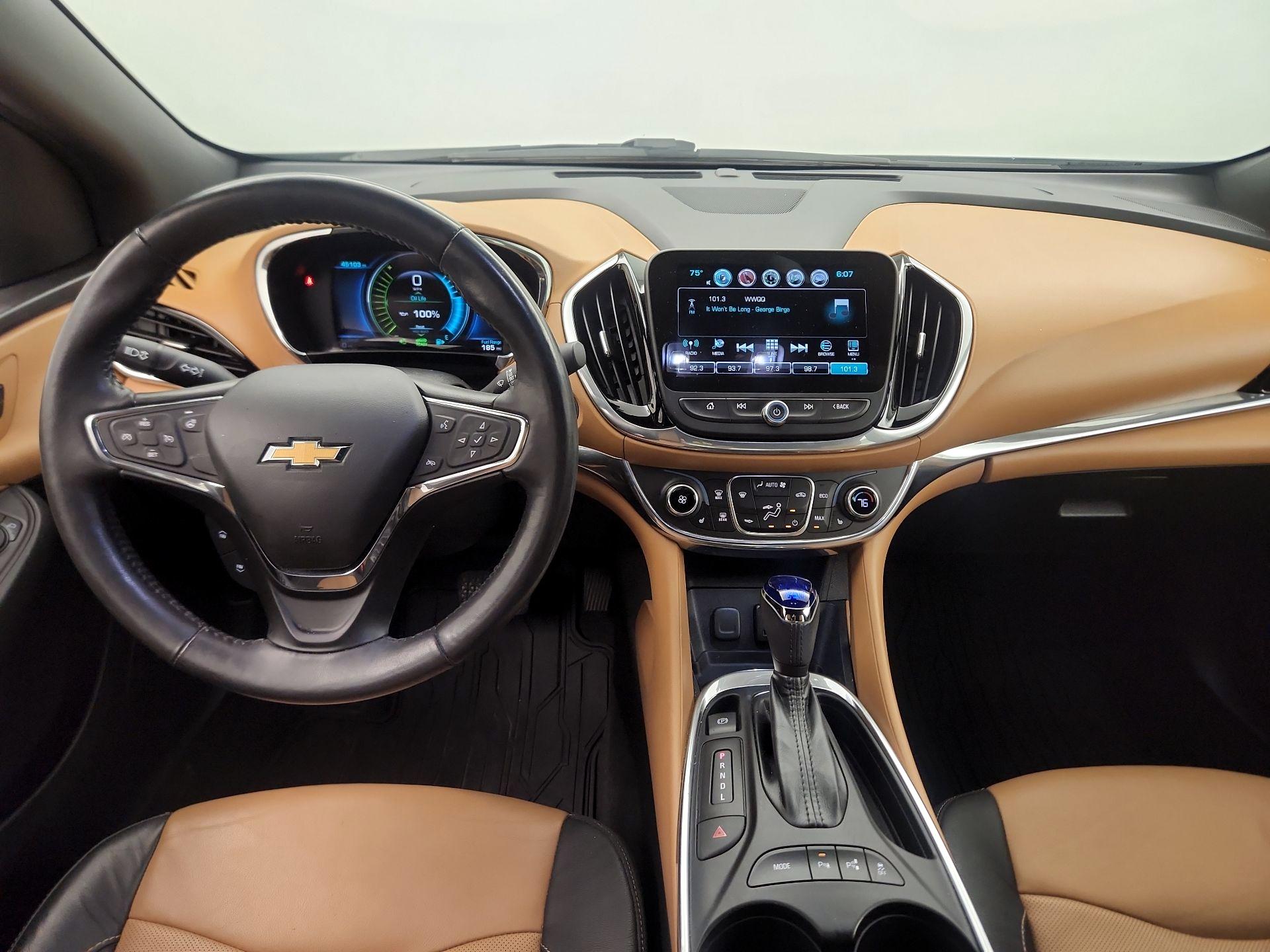 Thumbnail: 2017 Chevrolet Volt - 9