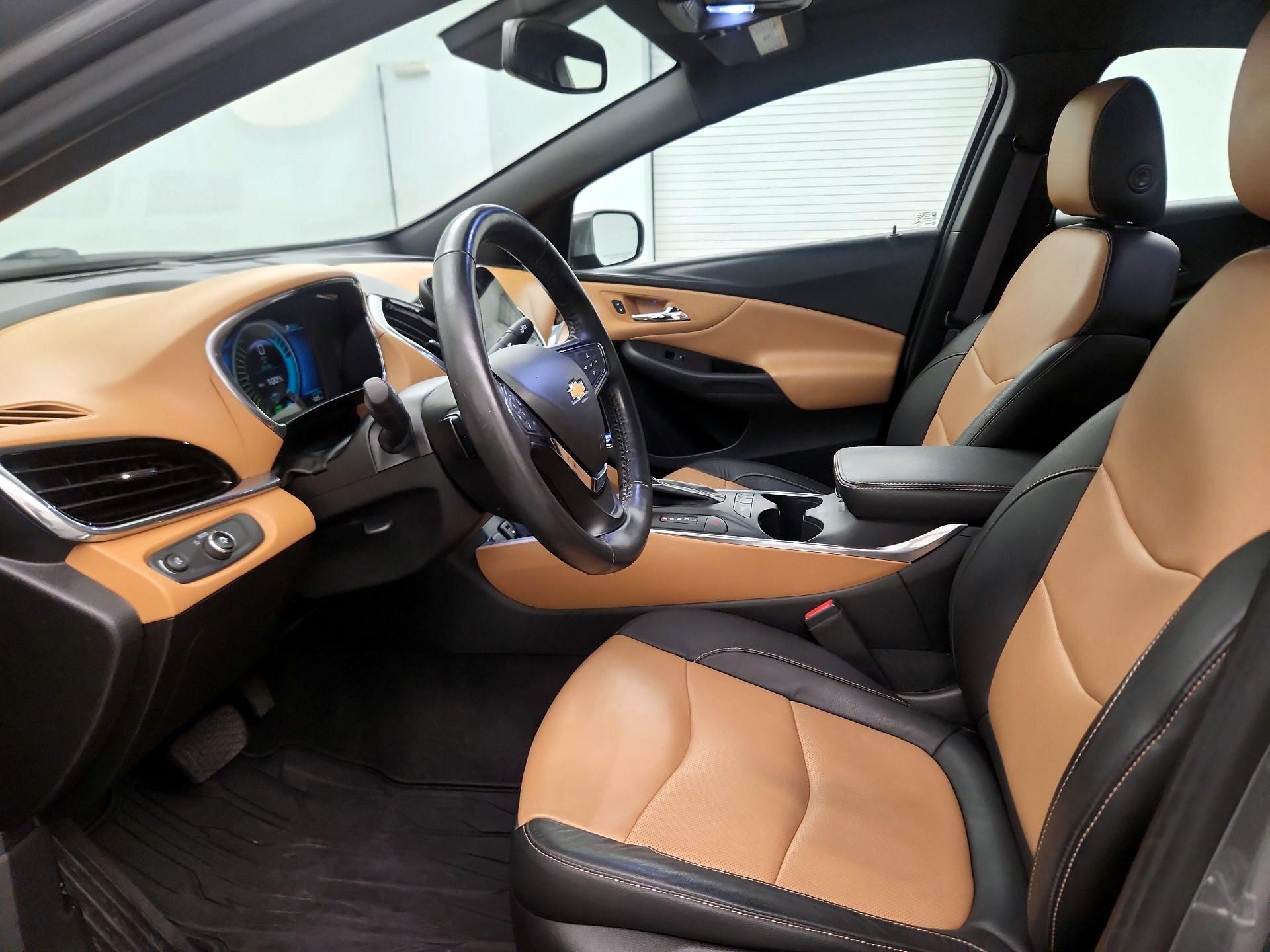 Thumbnail: 2017 Chevrolet Volt - 11