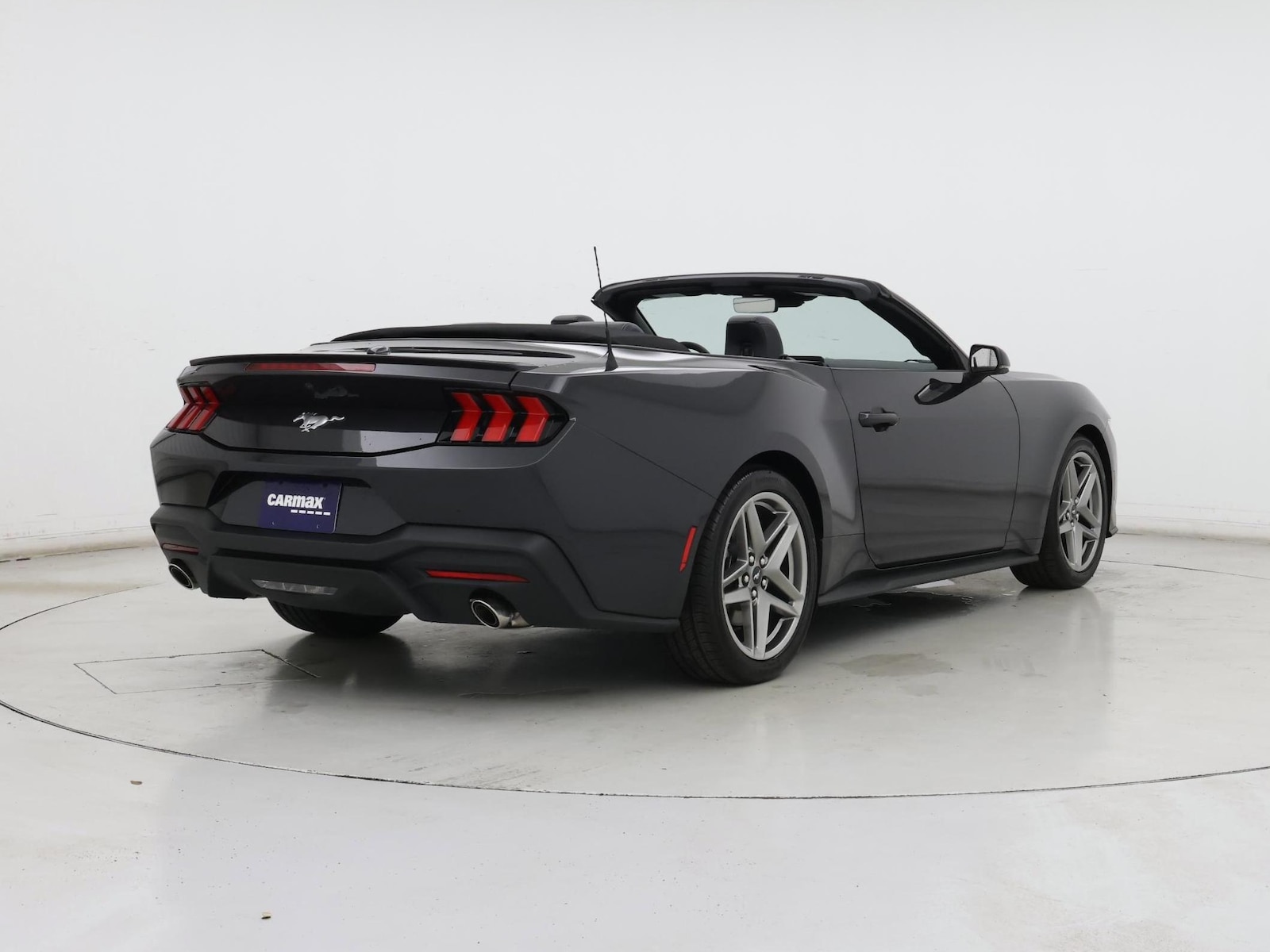 2024 Ford Mustang EcoBoost Premium - Photo 9
