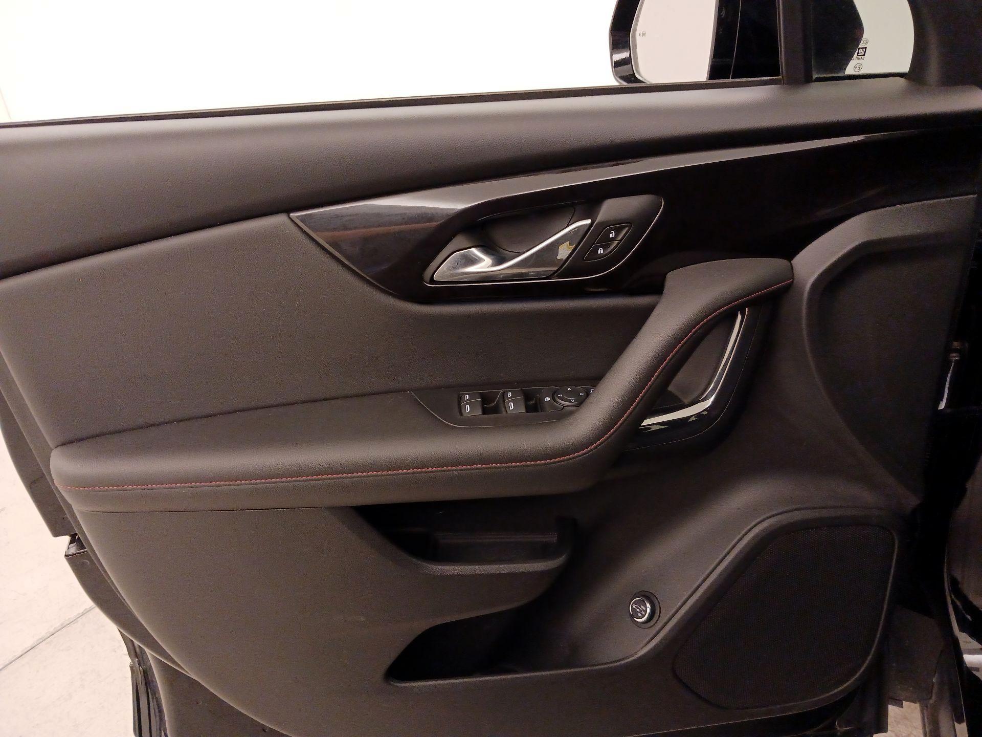 Thumbnail: 2020 Chevrolet Blazer - 12
