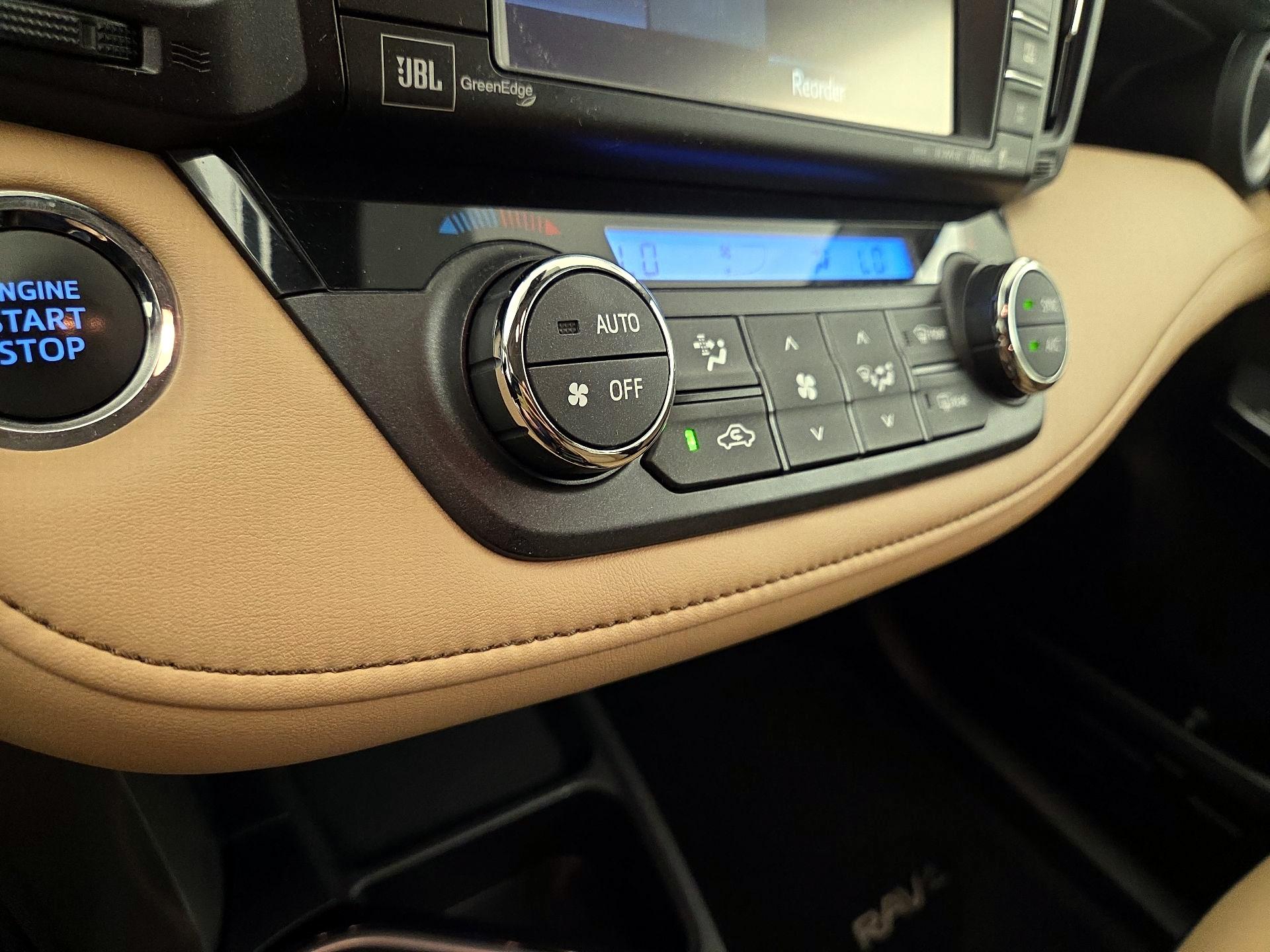 Thumbnail: 2016 Toyota RAV4 - 16