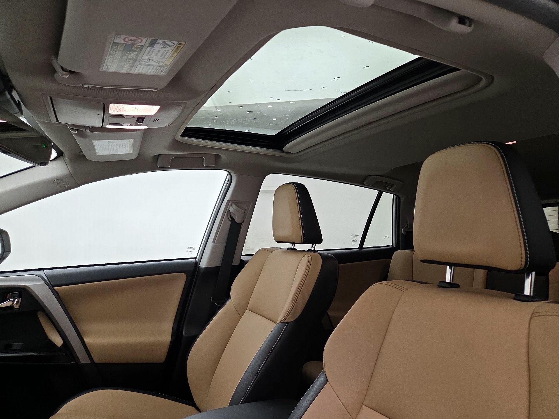 Thumbnail: 2016 Toyota RAV4 - 19