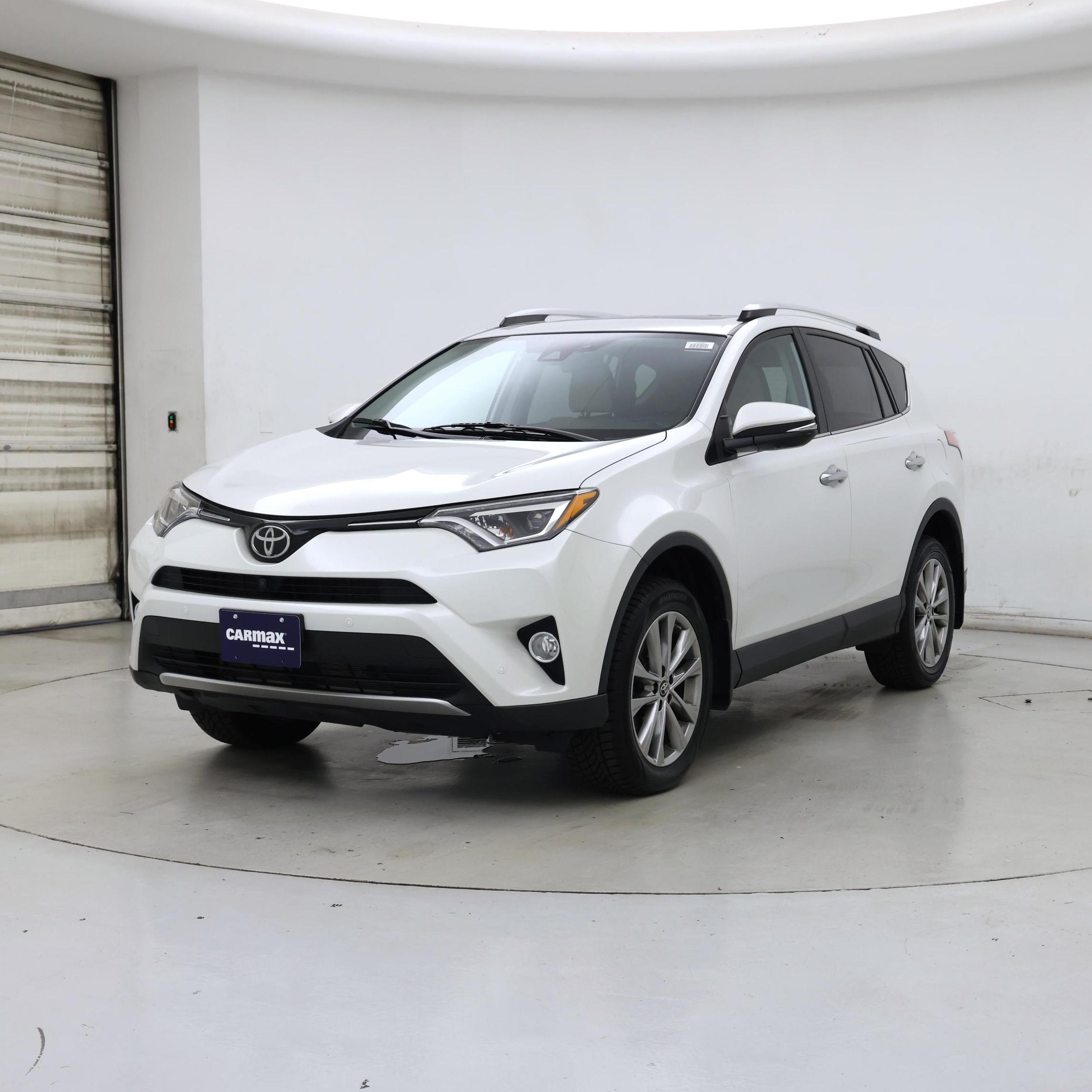 Thumbnail: 2016 Toyota RAV4 - 4