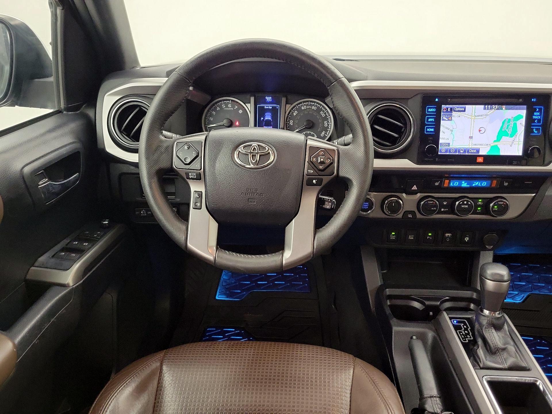 Thumbnail: 2017 Toyota Tacoma - 10