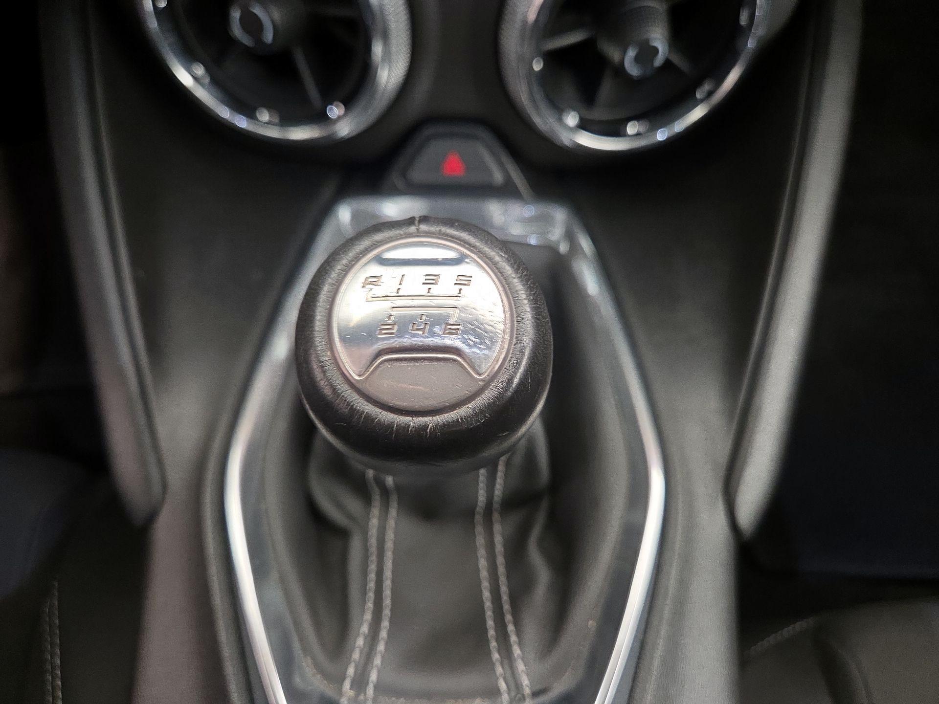 Thumbnail: 2016 Chevrolet Camaro - 16