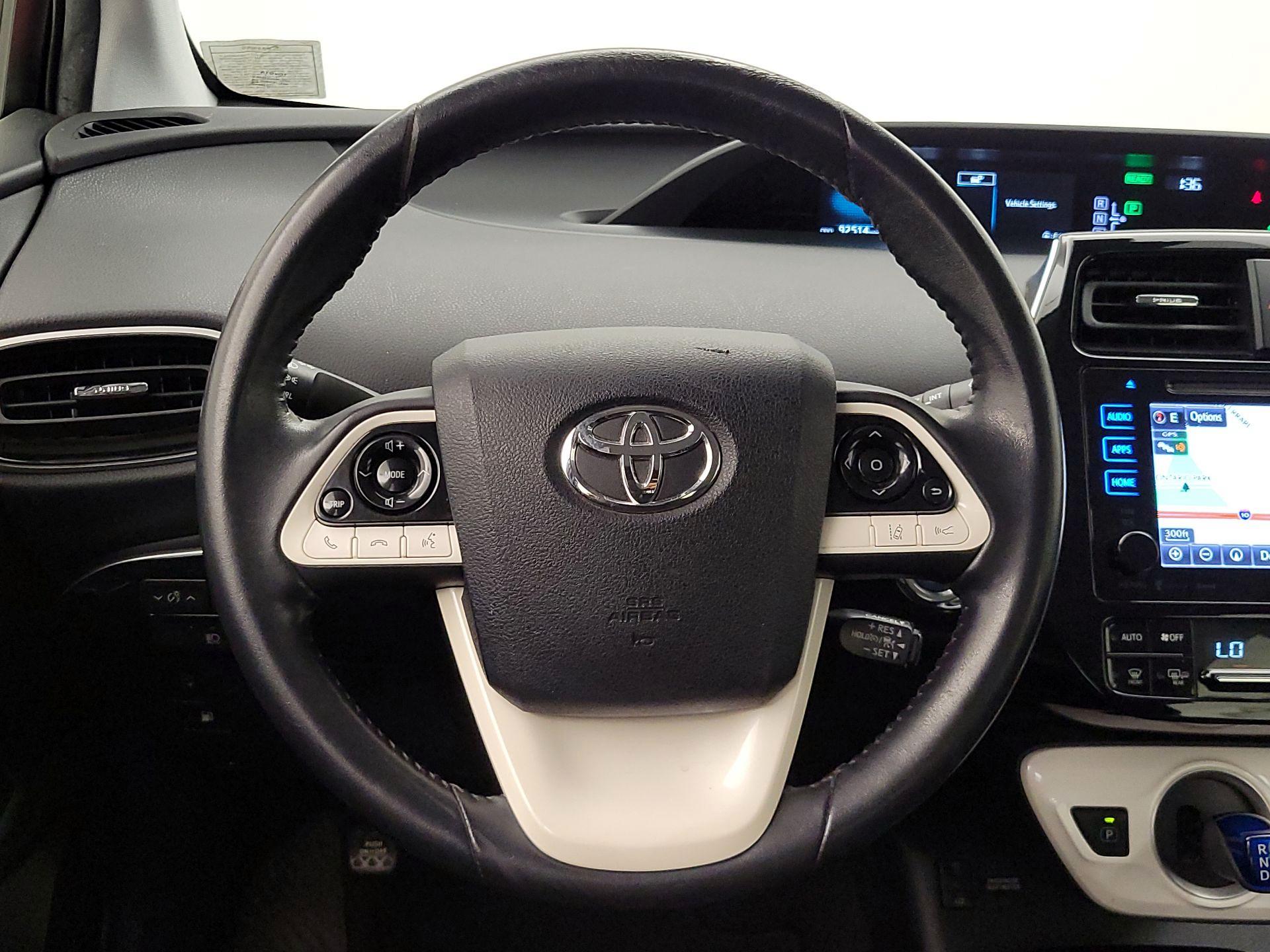Thumbnail: 2017 Toyota Prius Prime - 10
