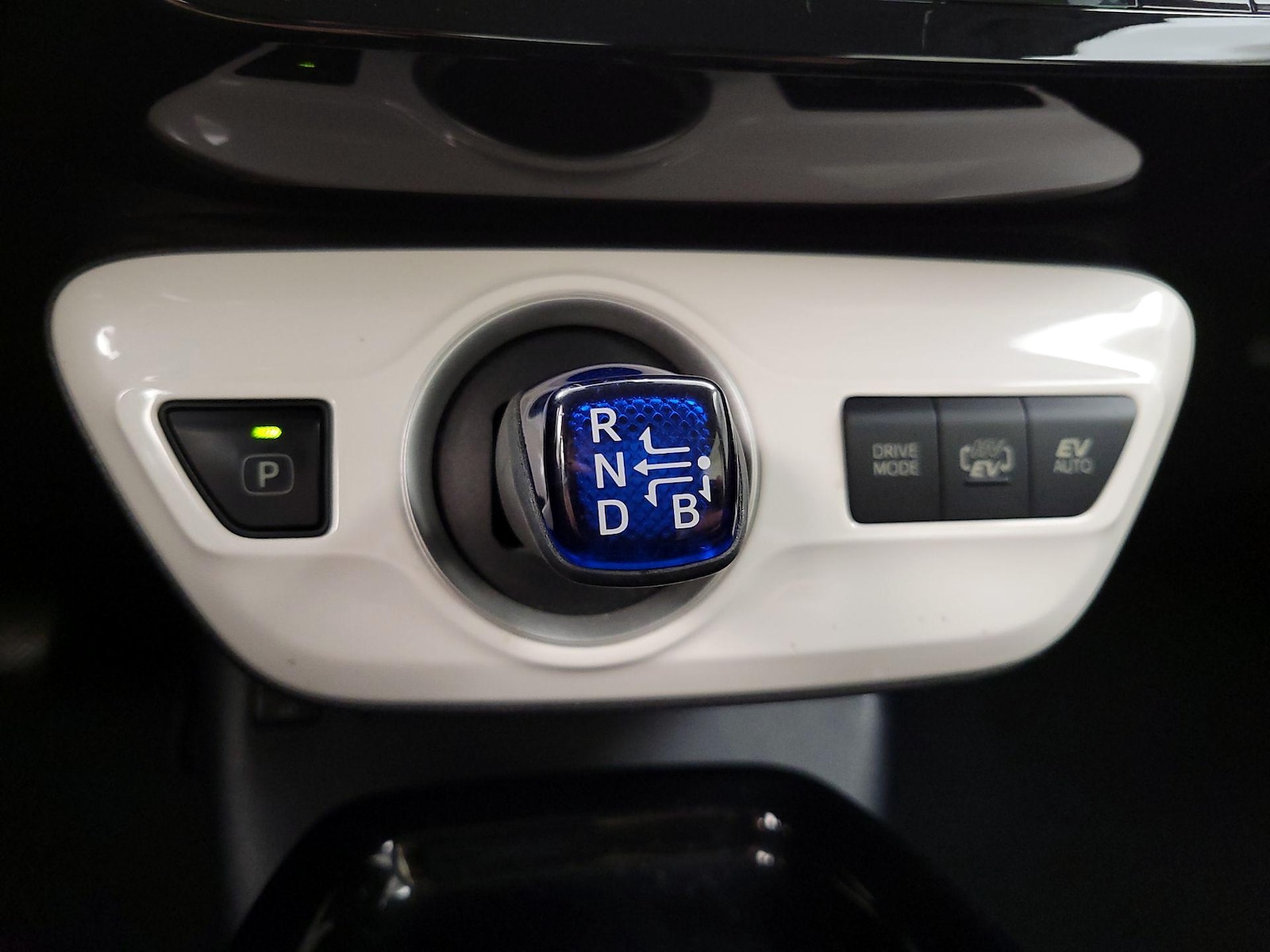 2017 Toyota Prius Prime Plus - Photo 19