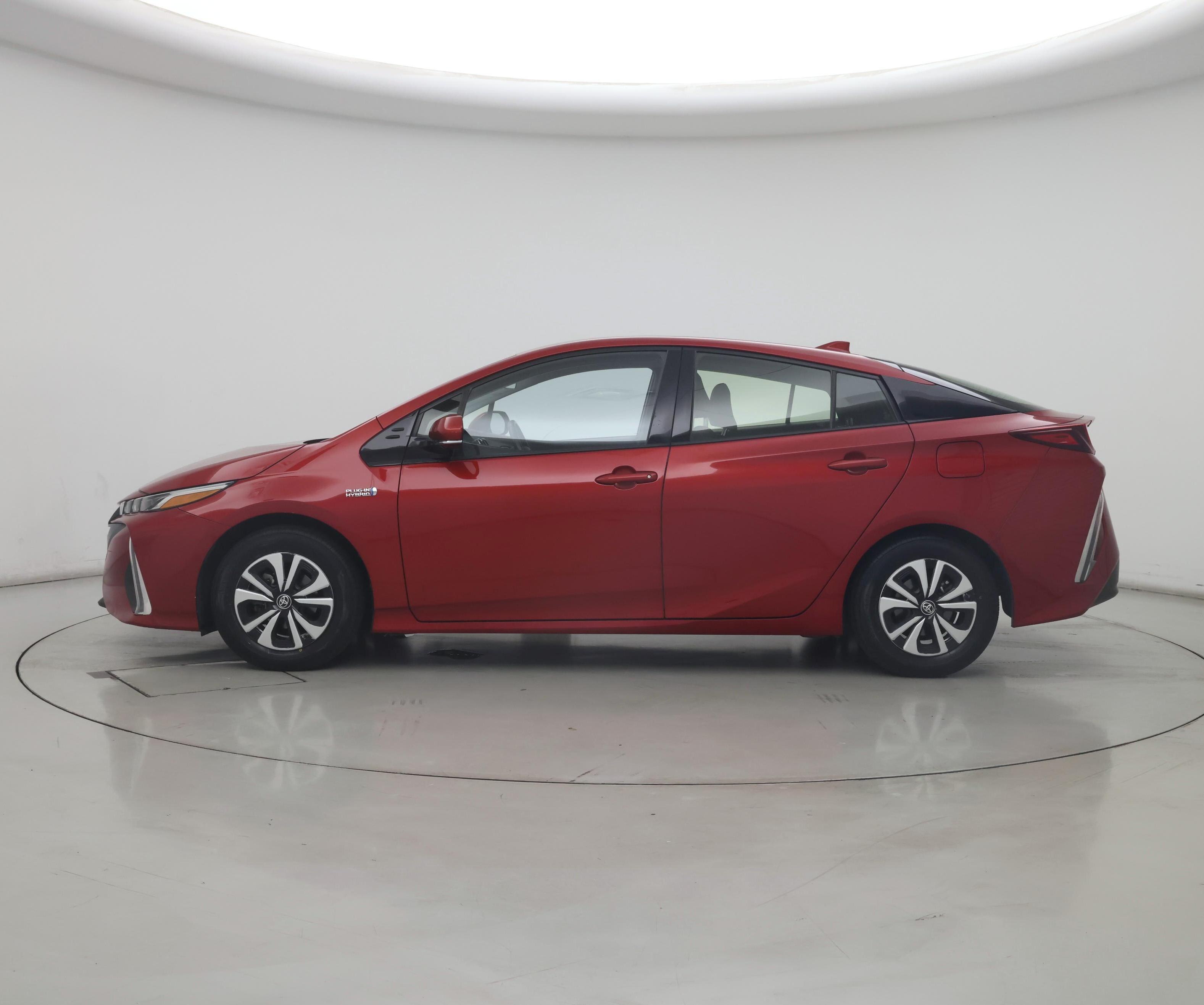 Thumbnail: 2017 Toyota Prius Prime - 3