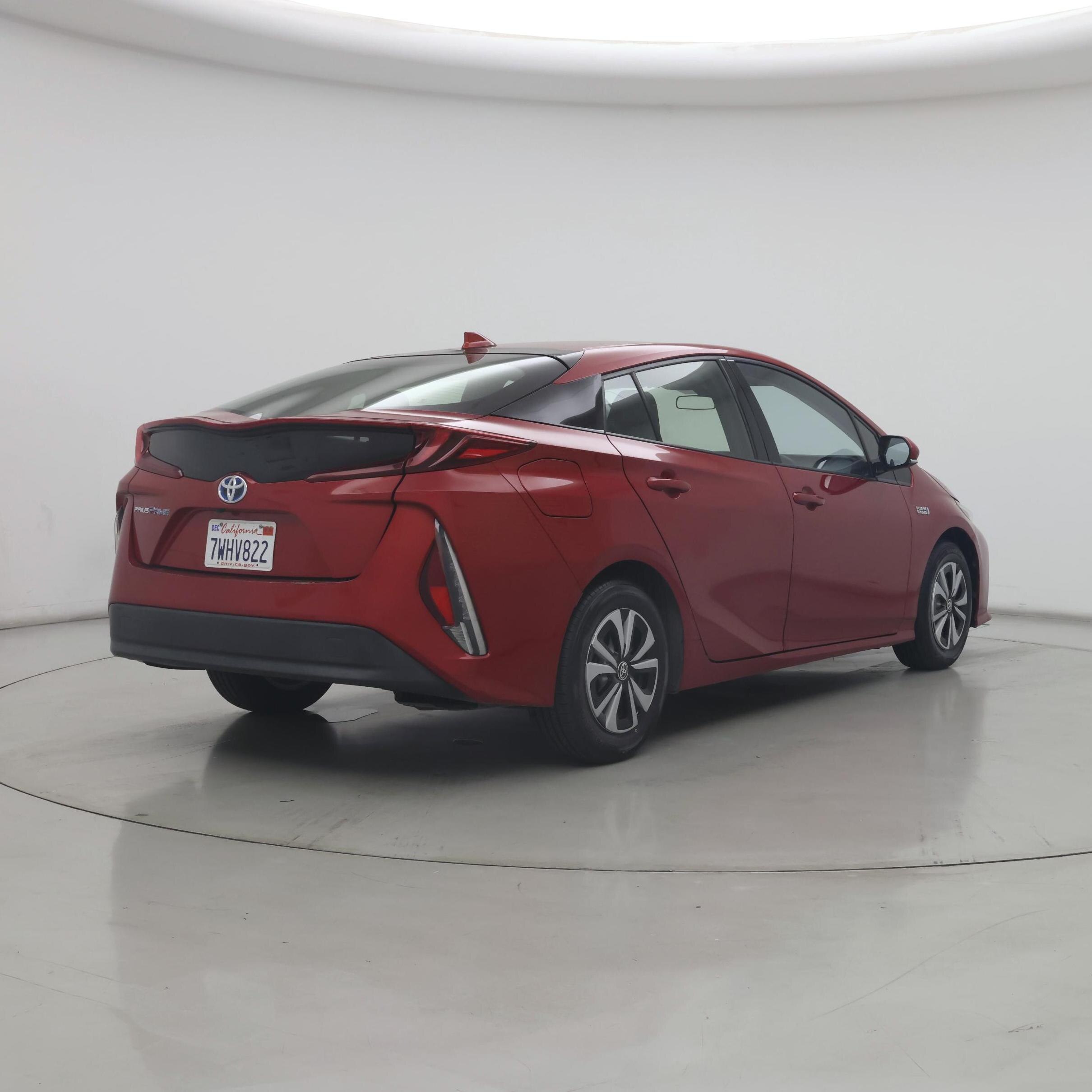 Thumbnail: 2017 Toyota Prius Prime - 8