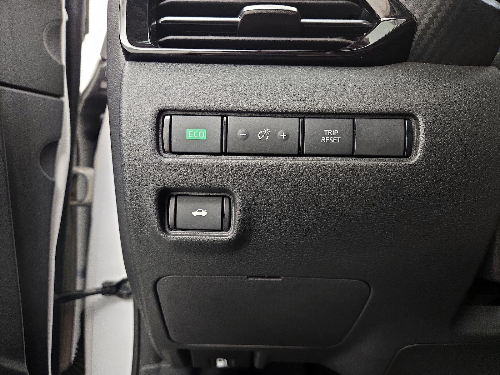 2020 Nissan Sentra SV - Photo 14