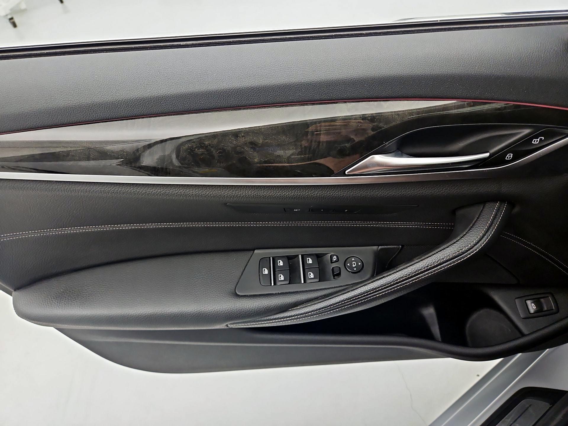 Thumbnail: 2020 BMW 5 Series - 12