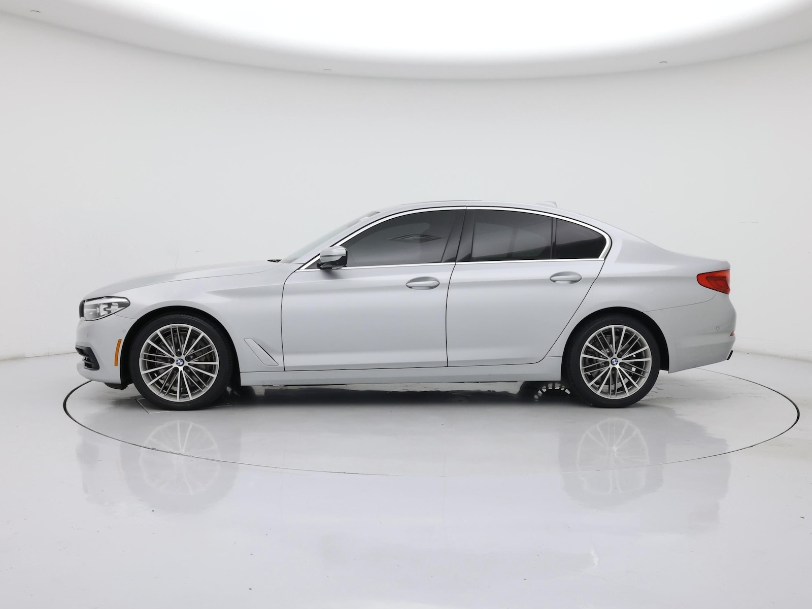 2020 BMW 5 Series 540i - Photo 4