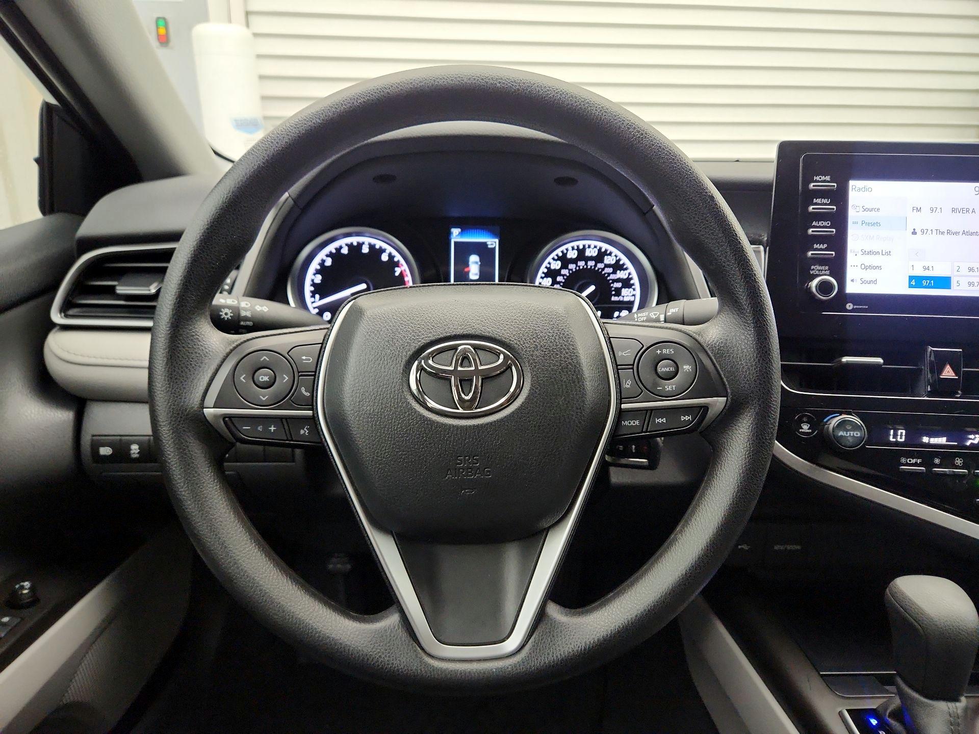 Thumbnail: 2022 Toyota Camry - 10