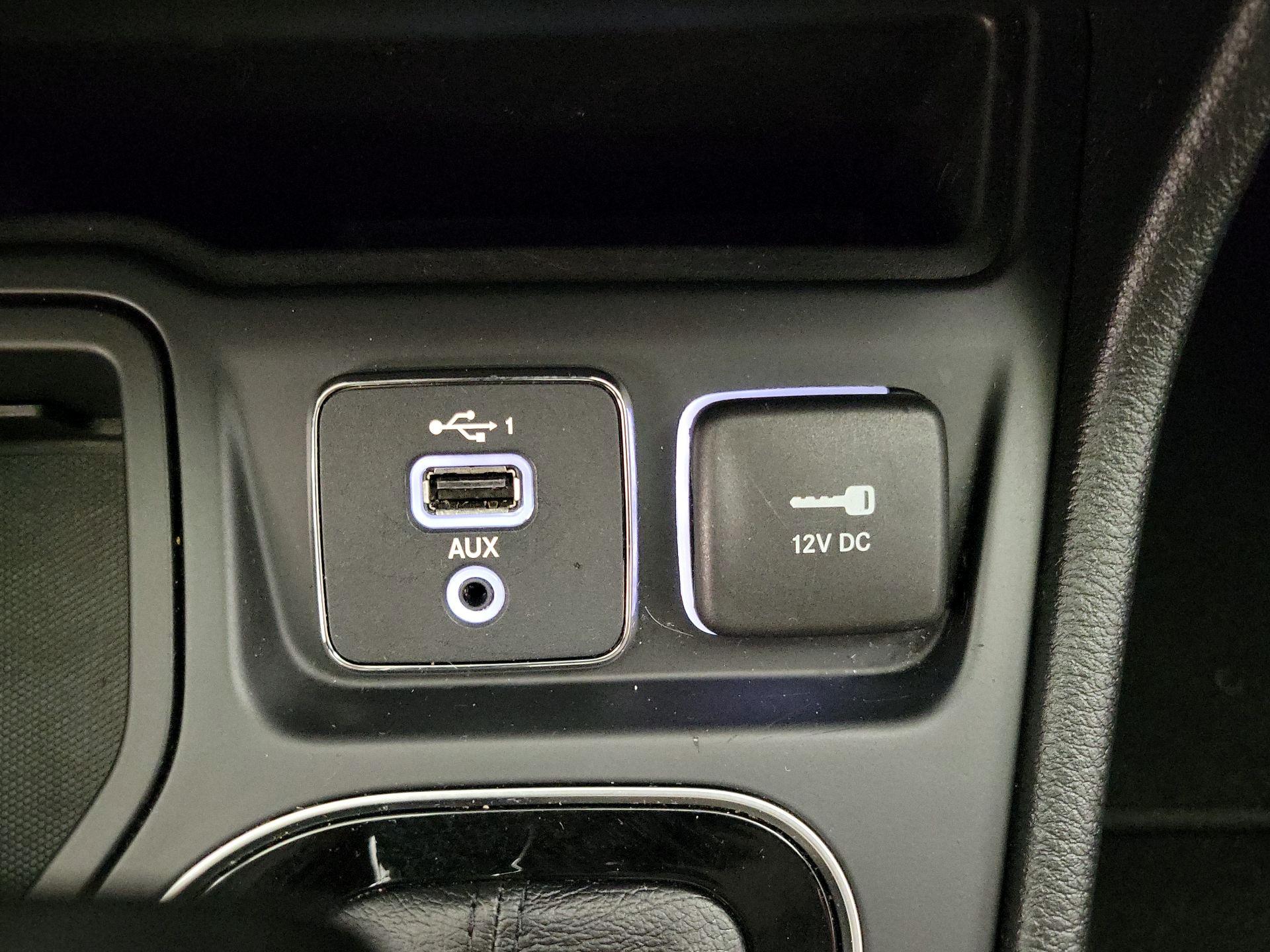 Thumbnail: 2021 Jeep Cherokee - 18