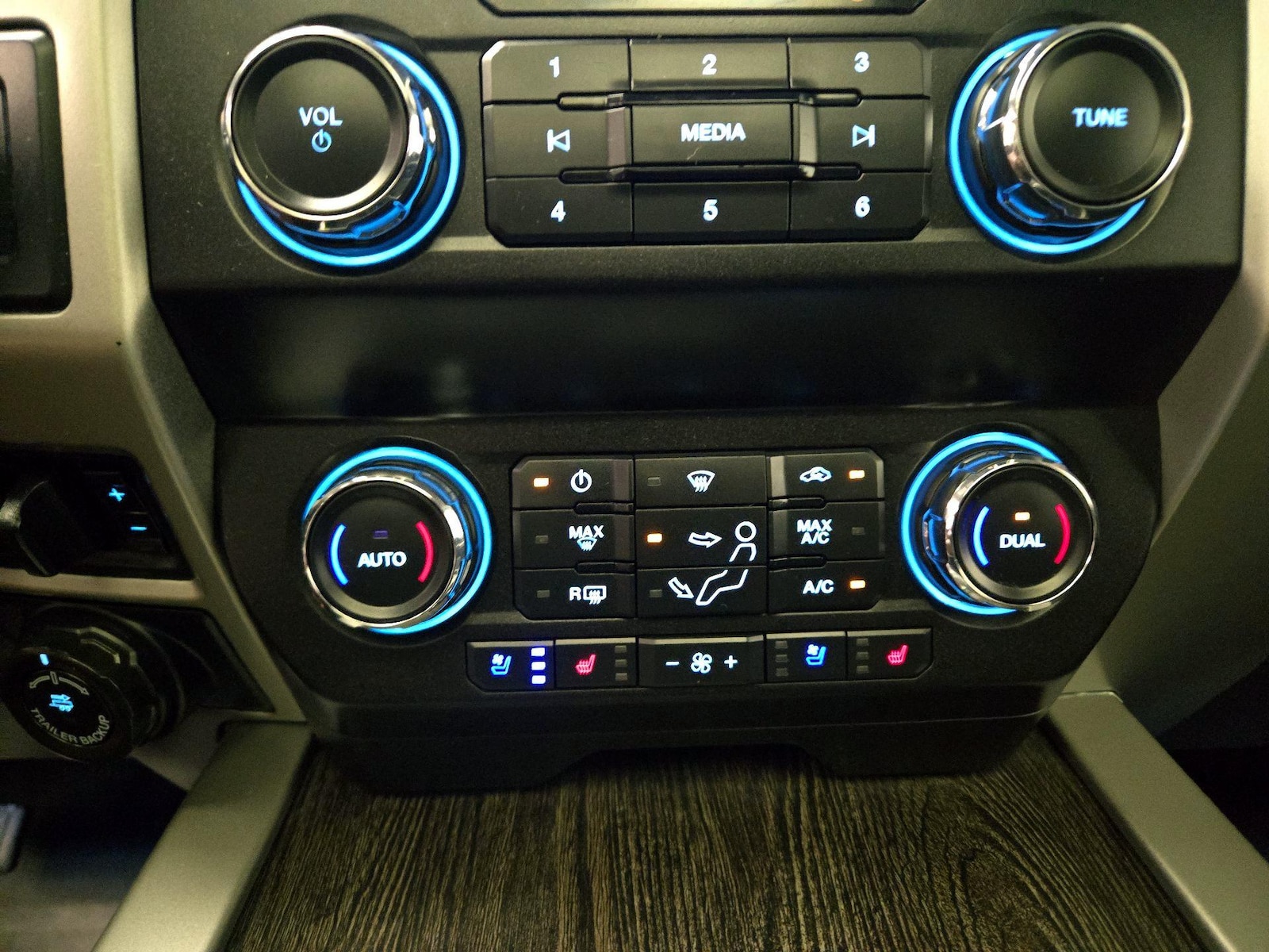 2021 Ford F-250 Super Duty Lariat - Photo 18