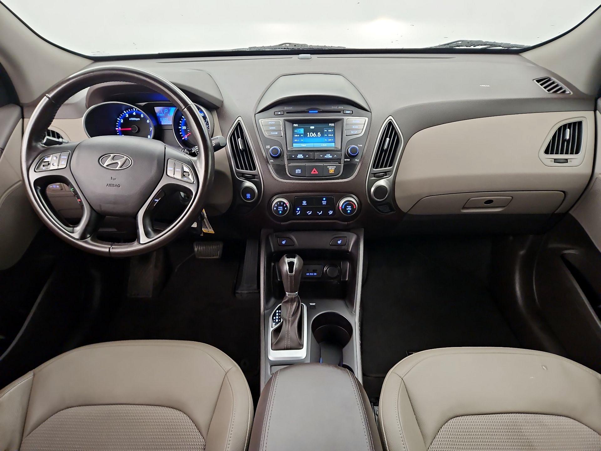 Thumbnail: 2015 Hyundai Tucson - 9