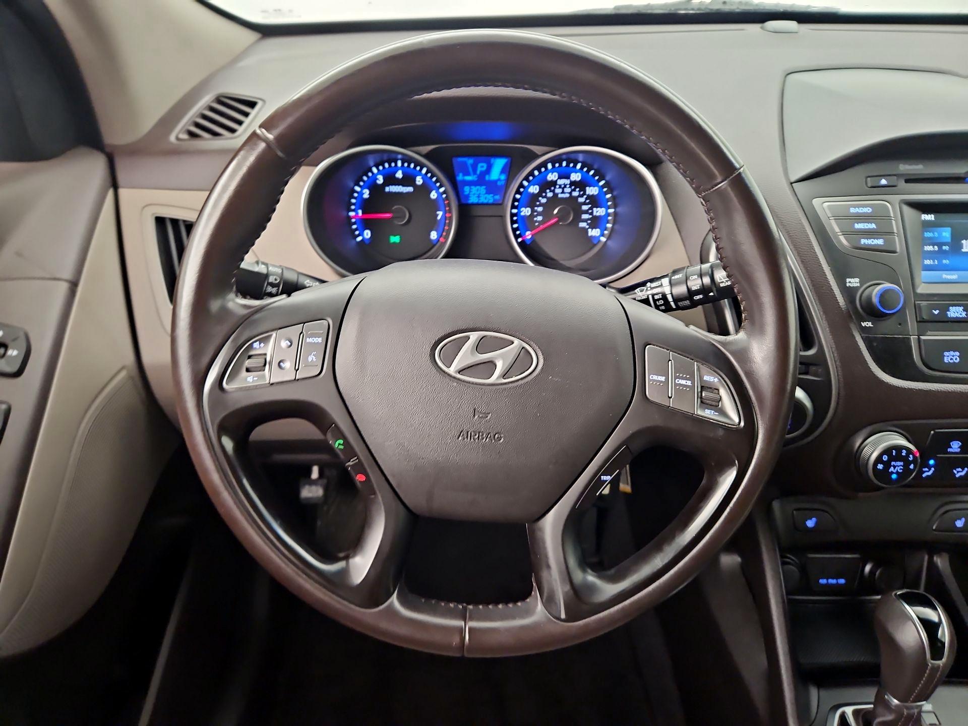 Thumbnail: 2015 Hyundai Tucson - 10