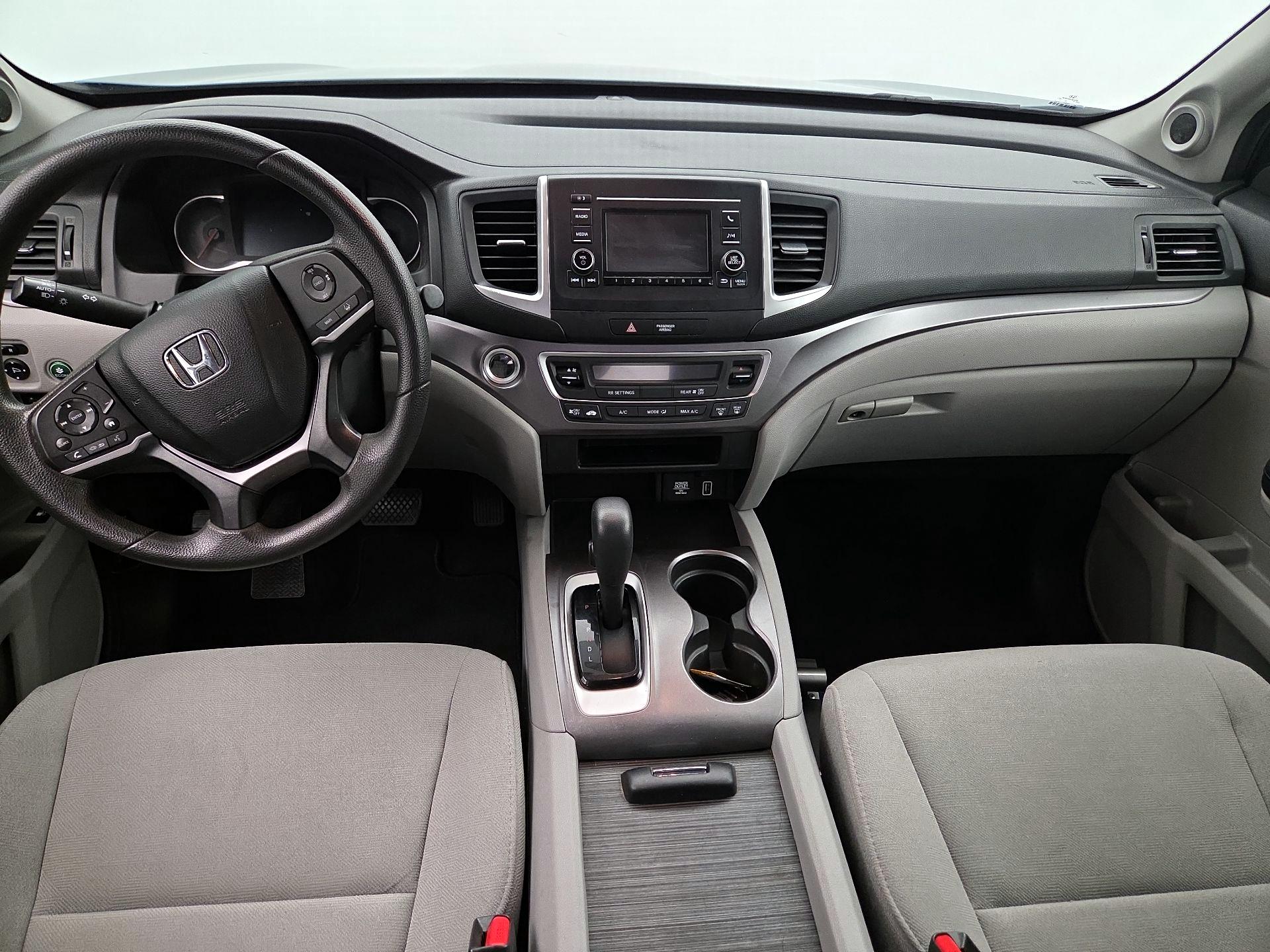 Thumbnail: 2019 Honda Pilot - 9