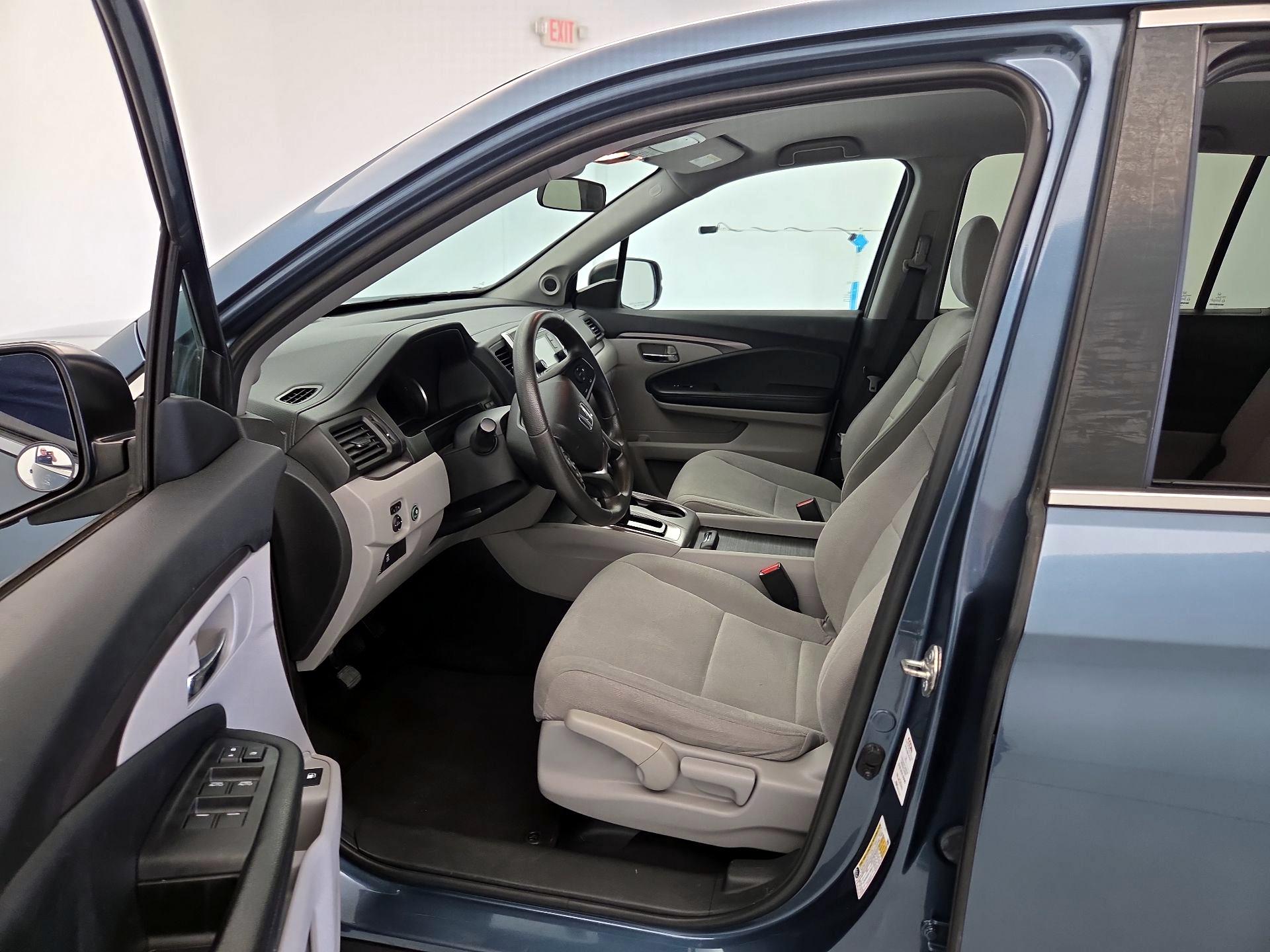 Thumbnail: 2019 Honda Pilot - 11