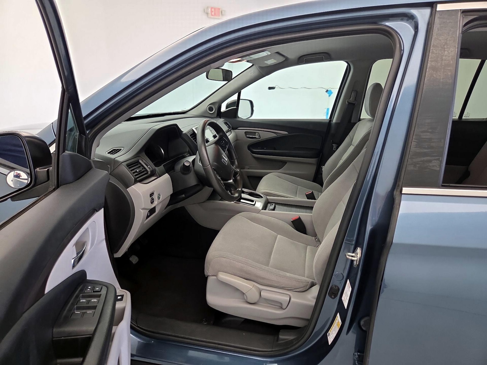 2019 Honda Pilot LX - Photo 12