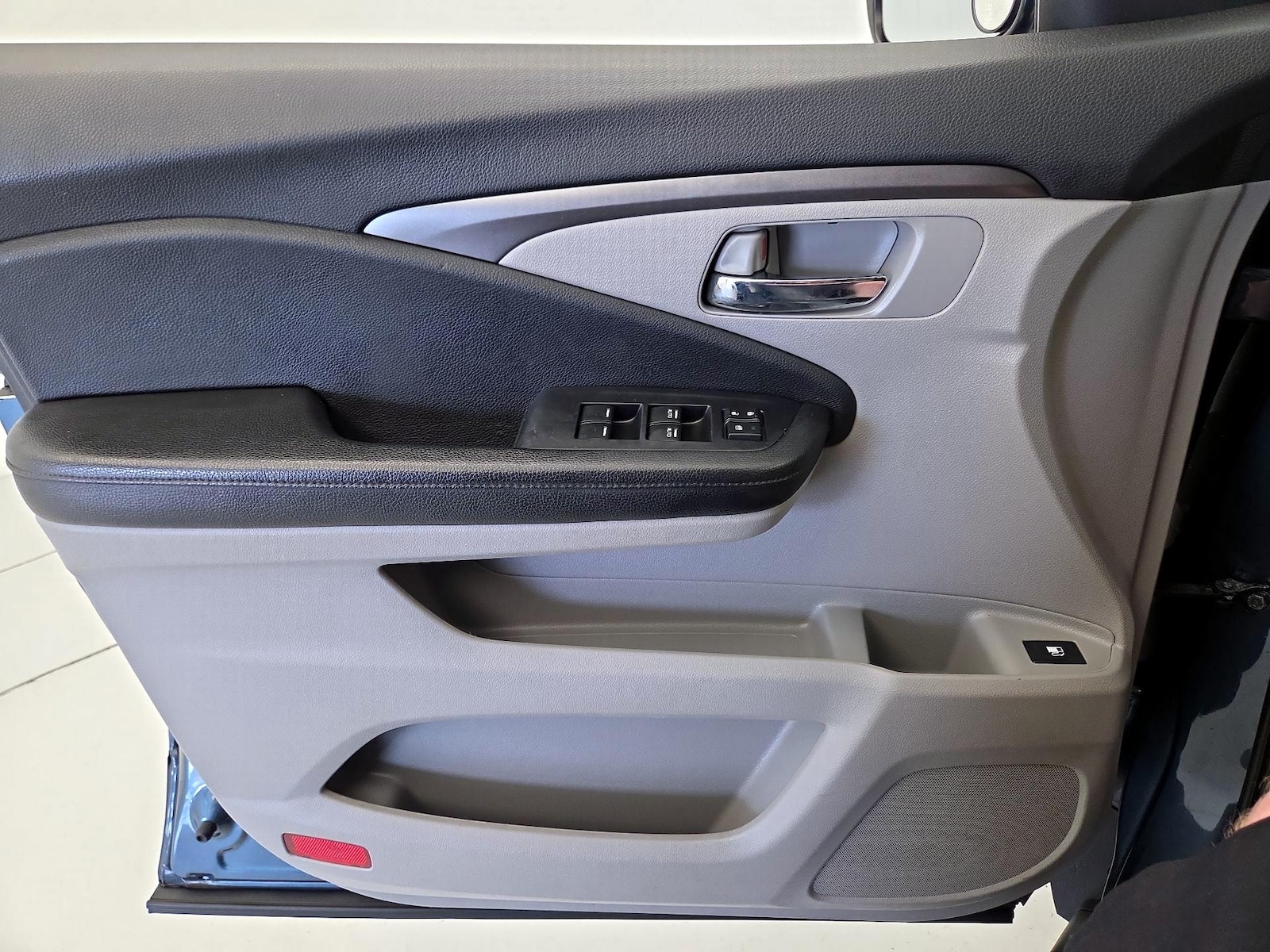 2019 Honda Pilot LX - Photo 13
