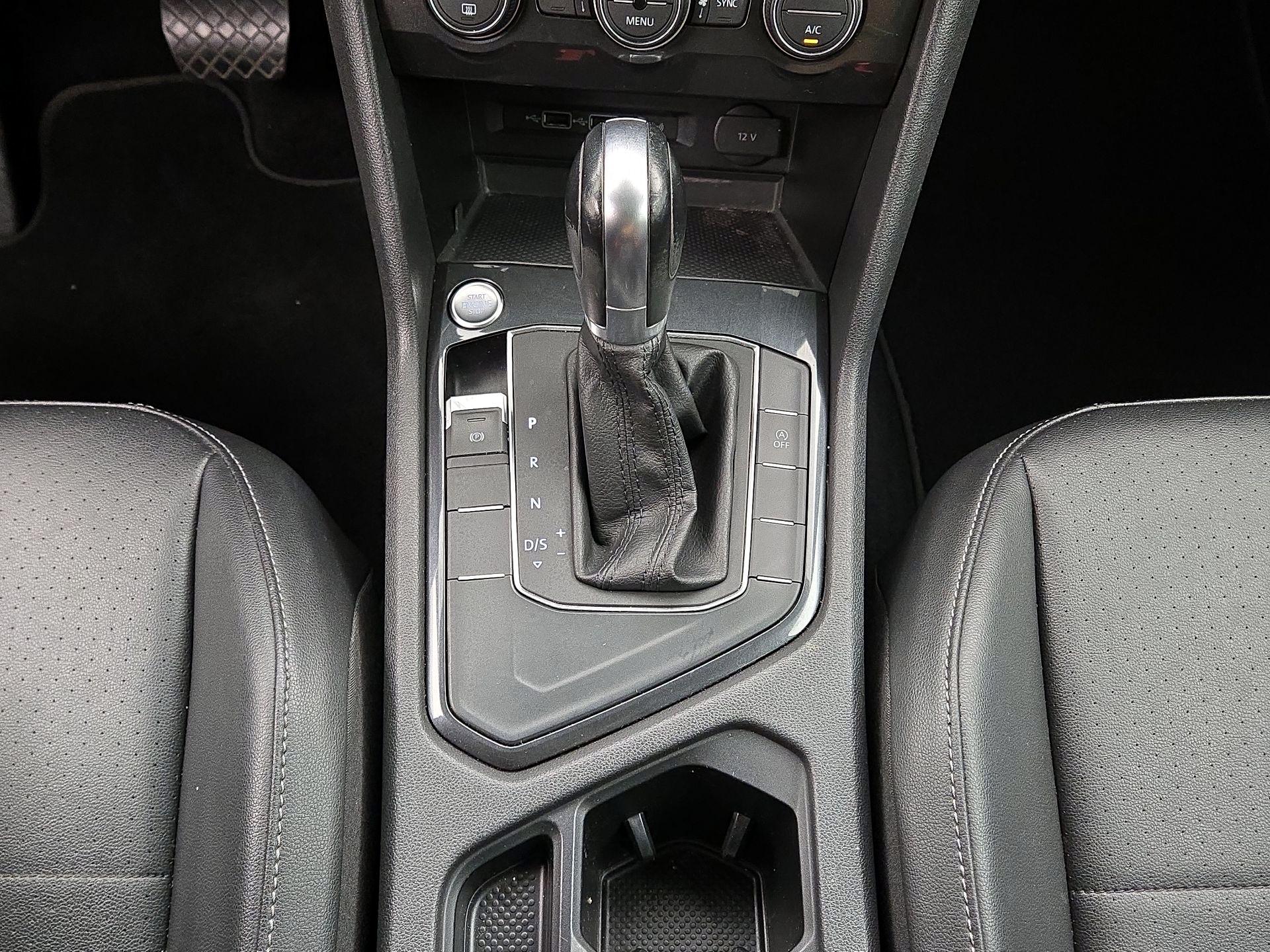 Thumbnail: 2019 Volkswagen Tiguan - 16