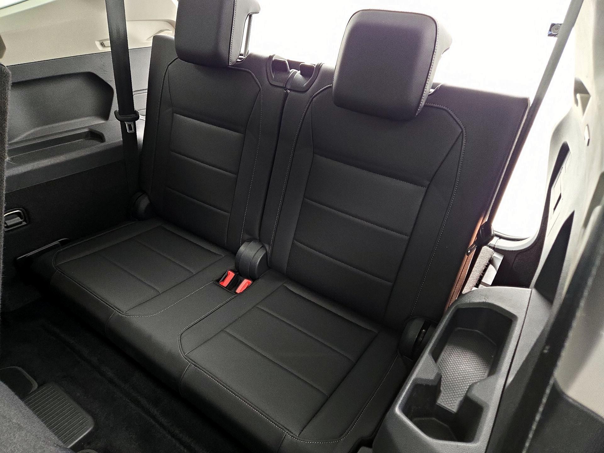 Thumbnail: 2019 Volkswagen Tiguan - 19
