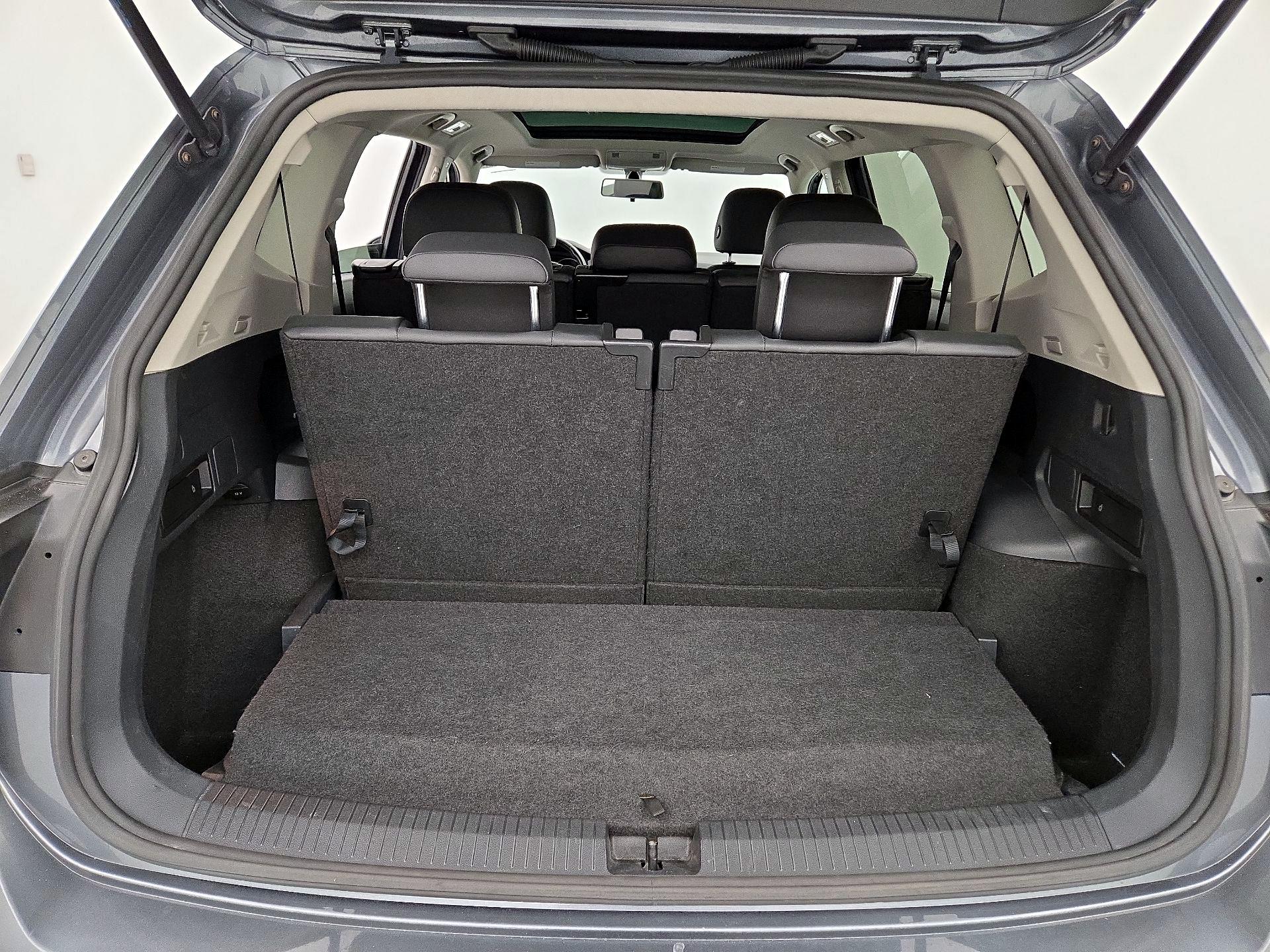 Thumbnail: 2019 Volkswagen Tiguan - 20