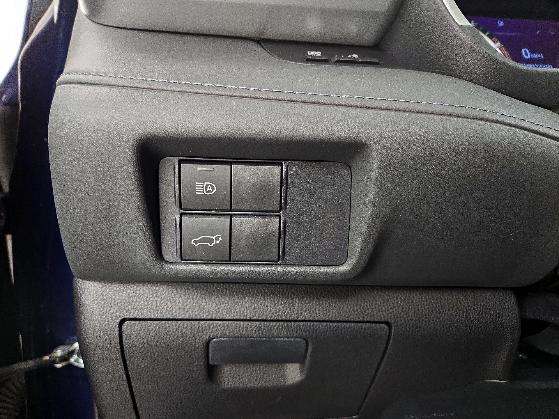 Thumbnail: 2021 Toyota Highlander - 13