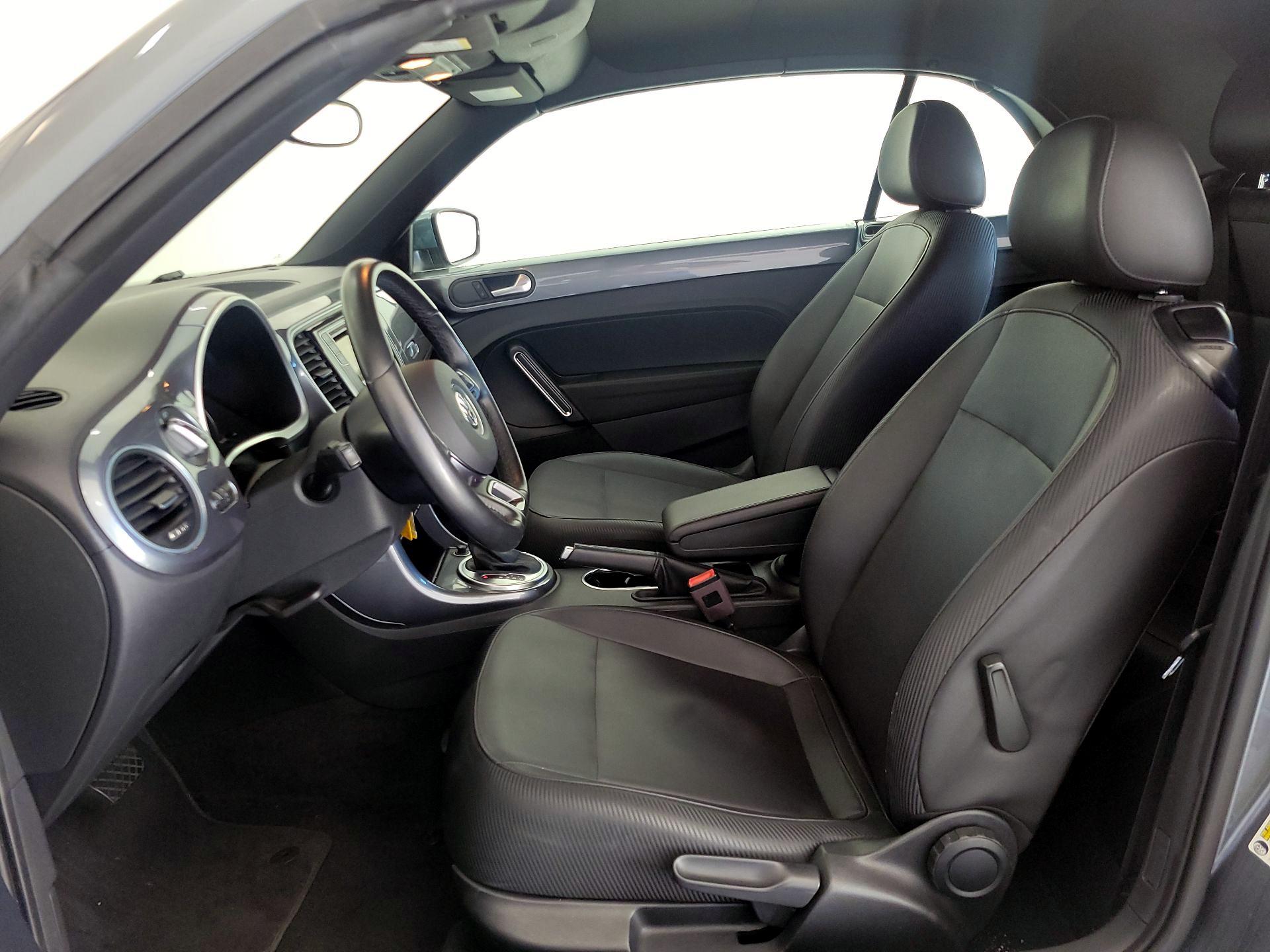 Thumbnail: 2018 Volkswagen Beetle - 11
