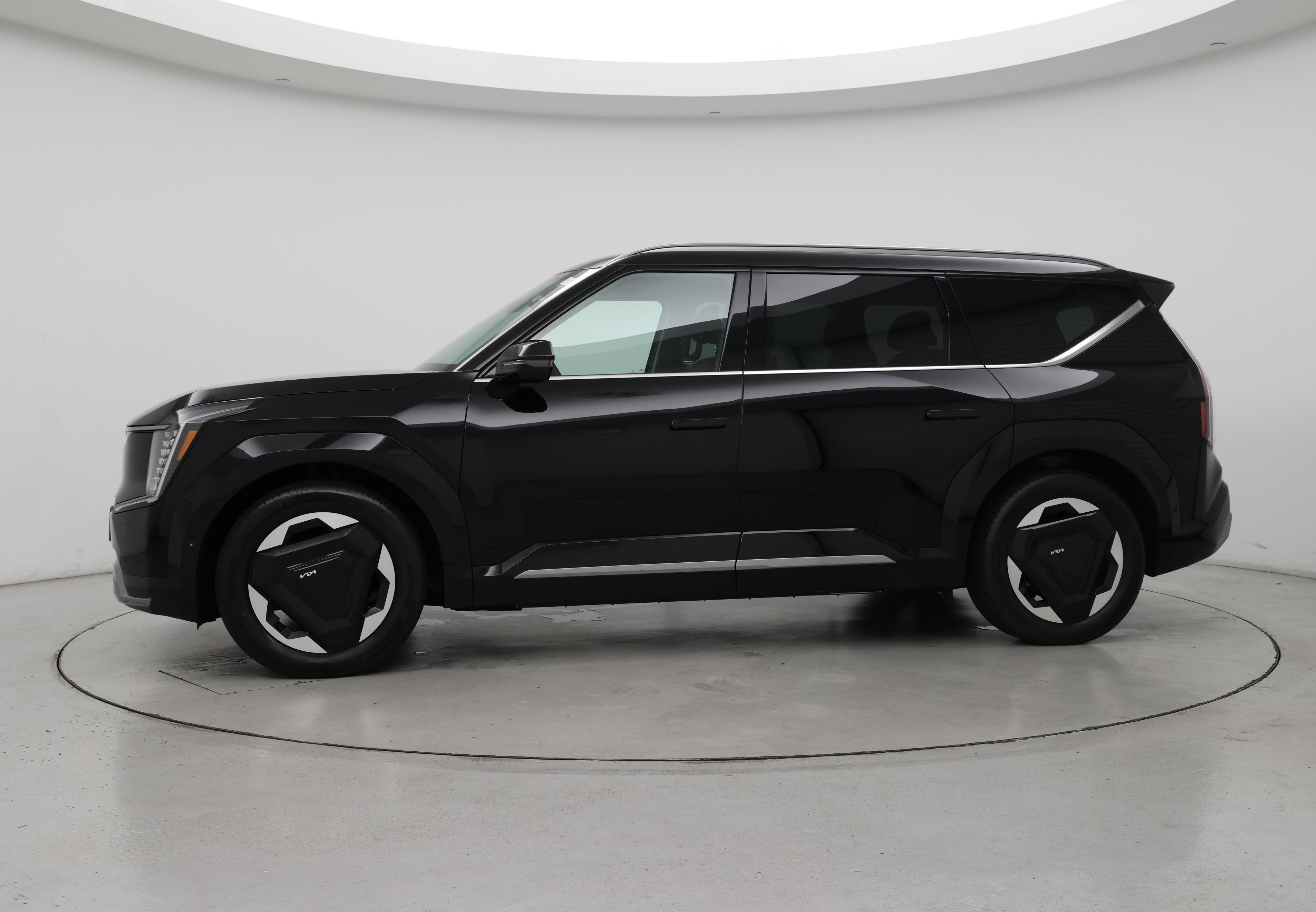 Thumbnail: 2024 Kia EV9 - 3
