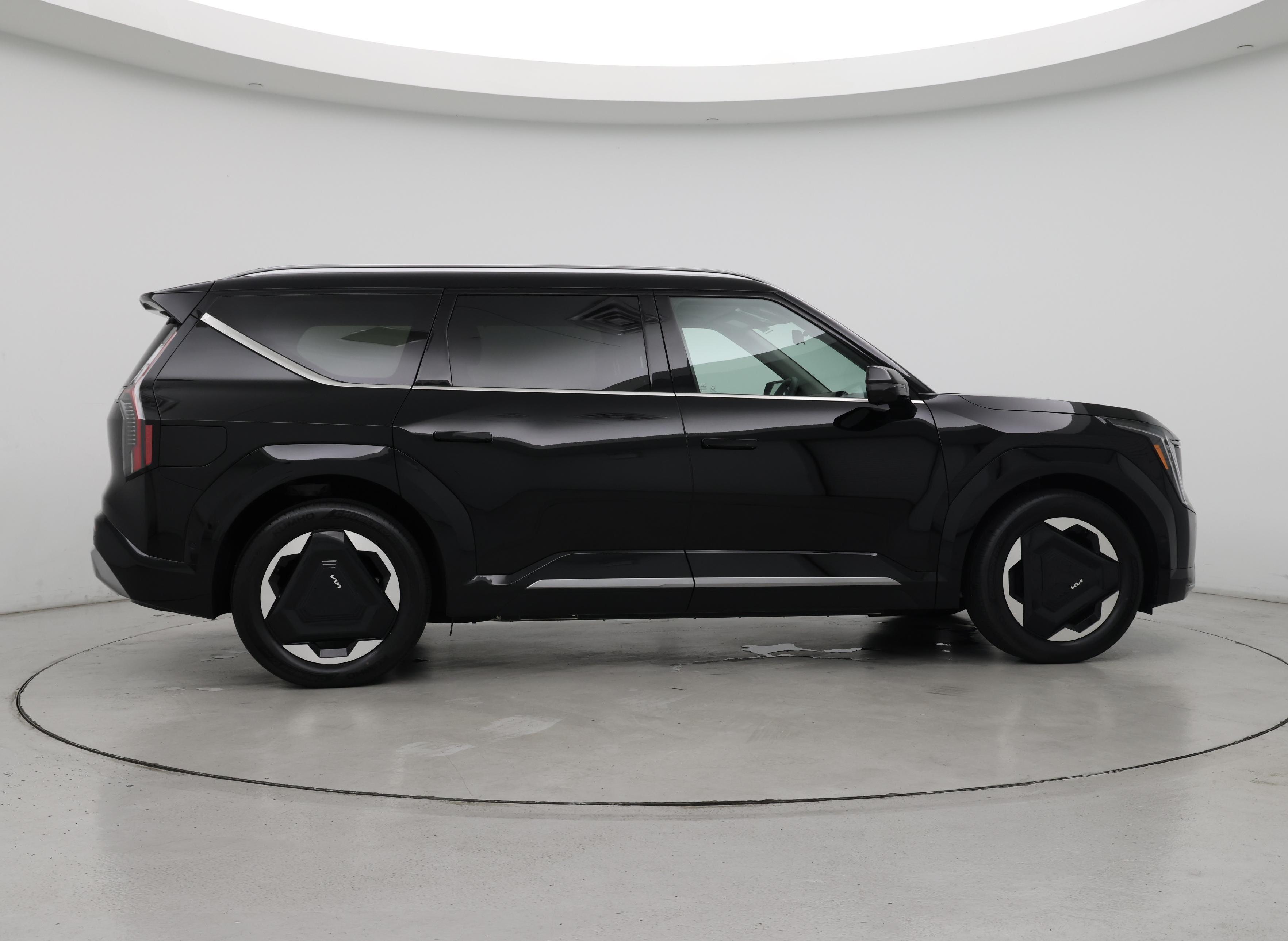 Thumbnail: 2024 Kia EV9 - 7