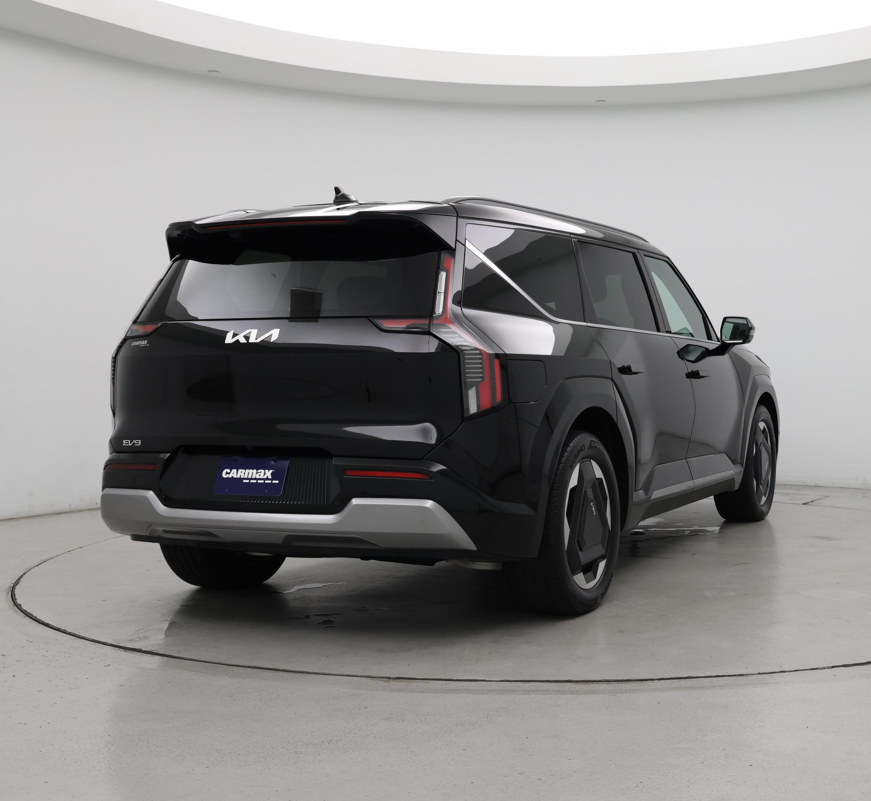Thumbnail: 2024 Kia EV9 - 8
