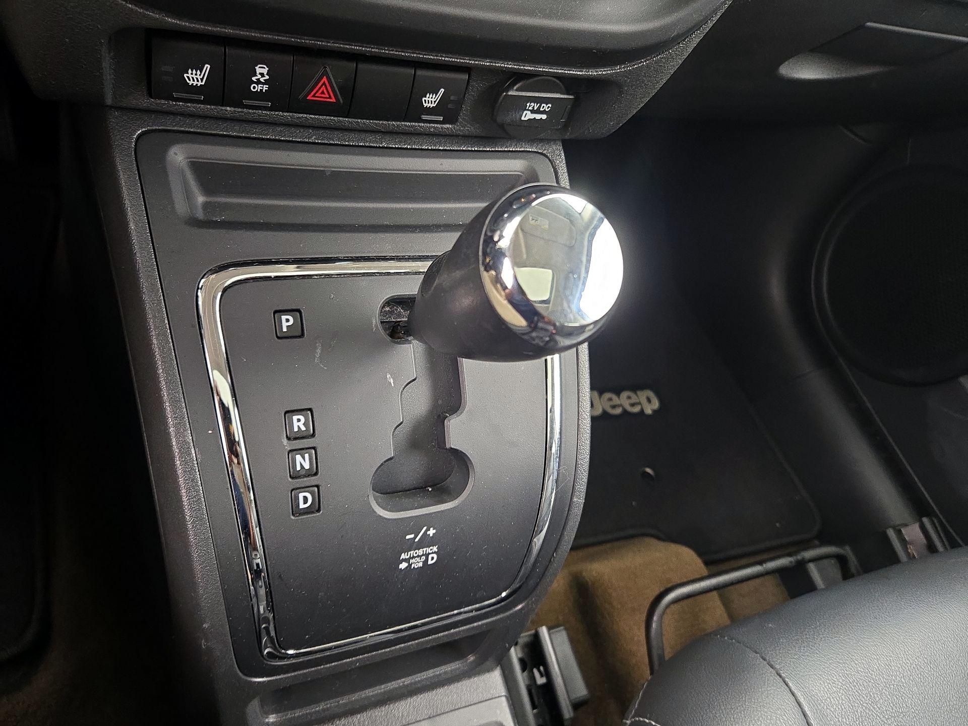 Thumbnail: 2016 Jeep Patriot - 15
