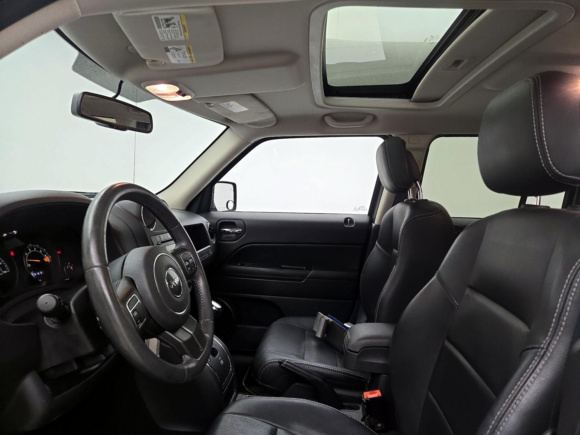 Thumbnail: 2016 Jeep Patriot - 17