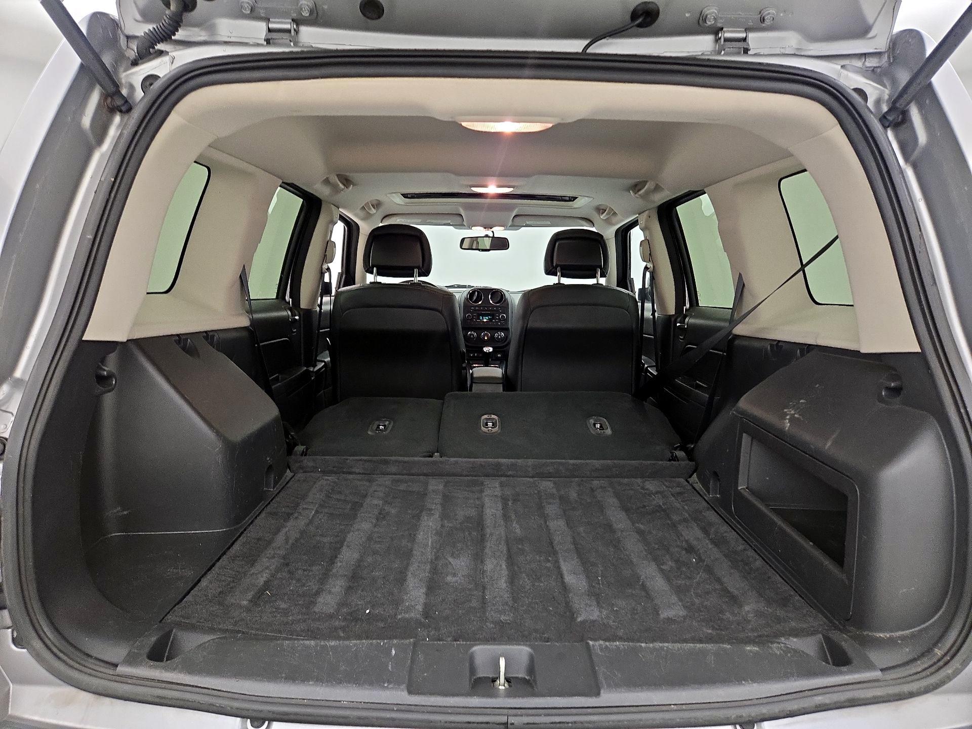 Thumbnail: 2016 Jeep Patriot - 20