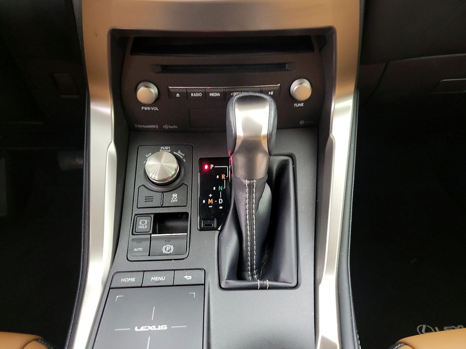 2021 Lexus NX 300 - Photo 18