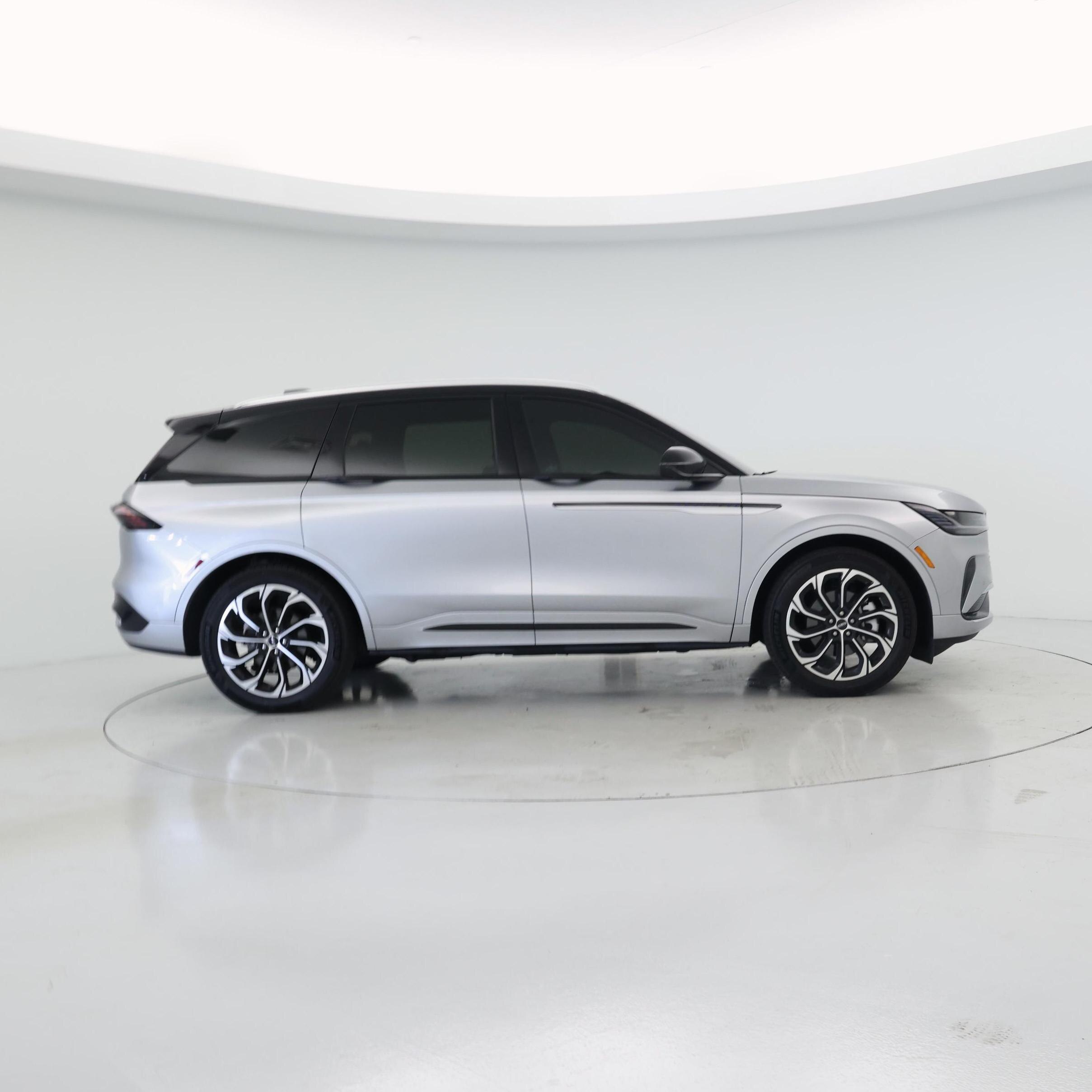 Thumbnail: 2025 Lincoln Nautilus - 7