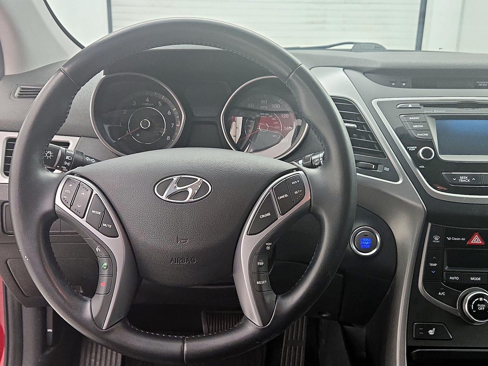 2016 Hyundai Elantra Limited - Photo 11