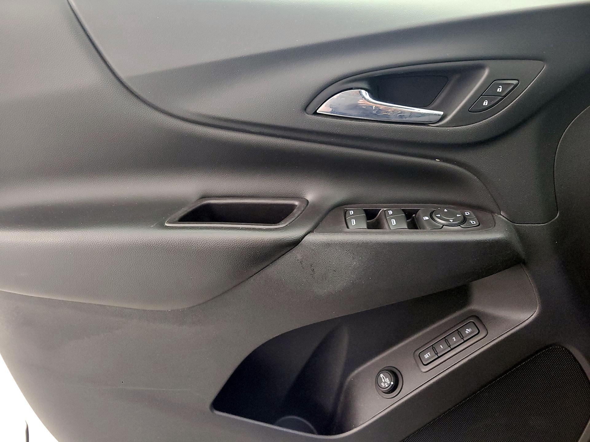 Thumbnail: 2020 Chevrolet Equinox - 12