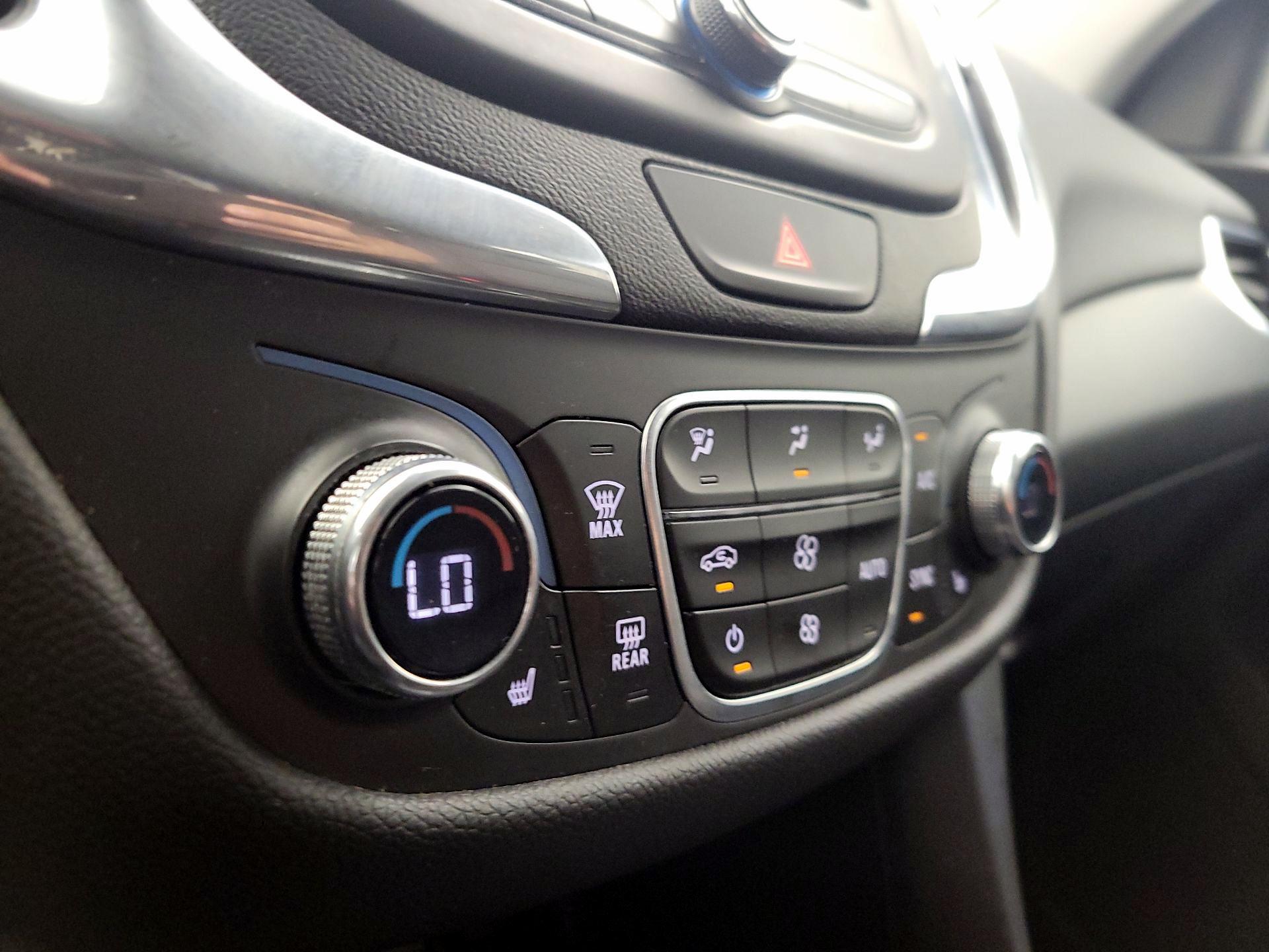 Thumbnail: 2020 Chevrolet Equinox - 16