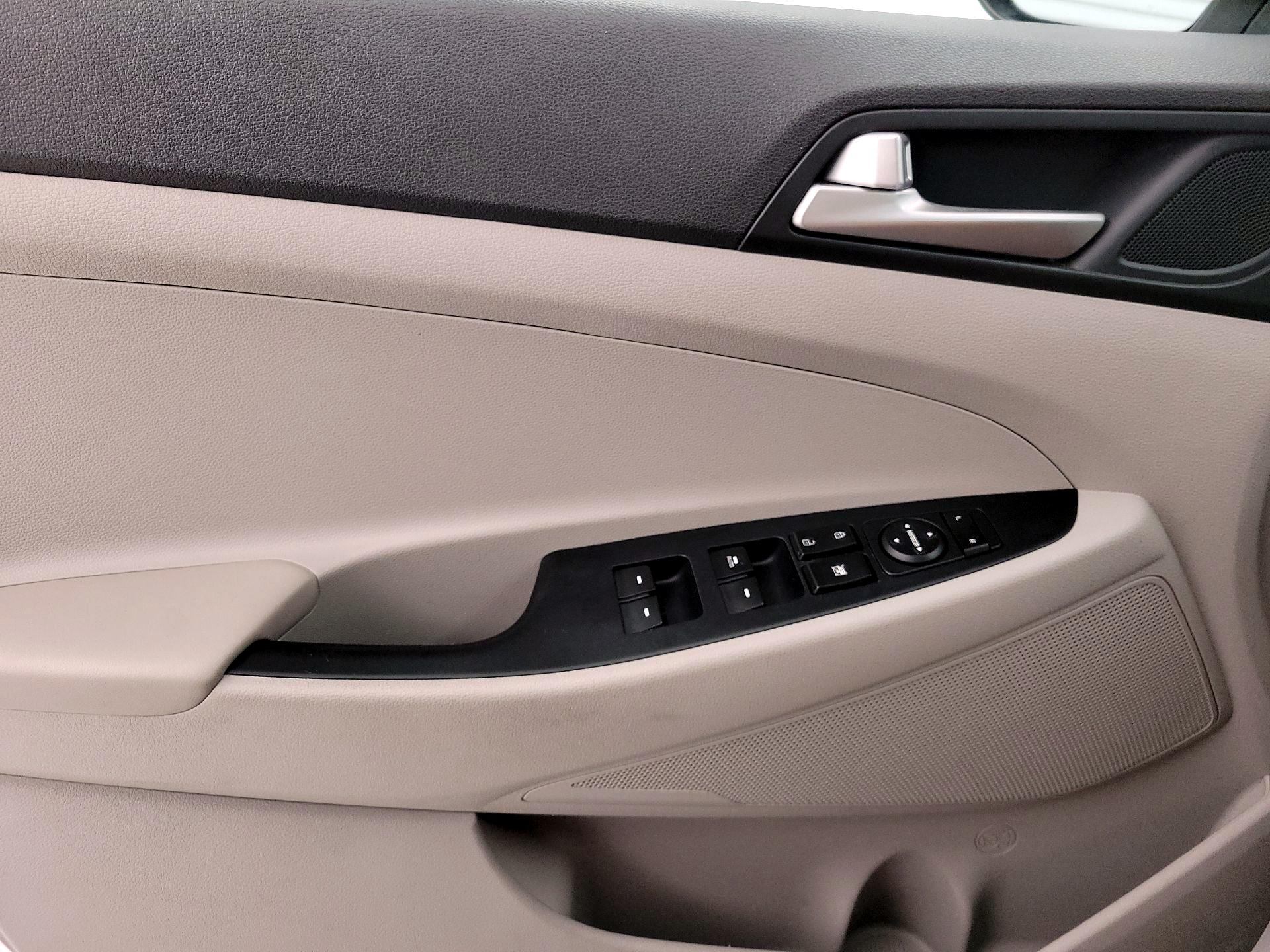 Thumbnail: 2020 Hyundai Tucson - 12
