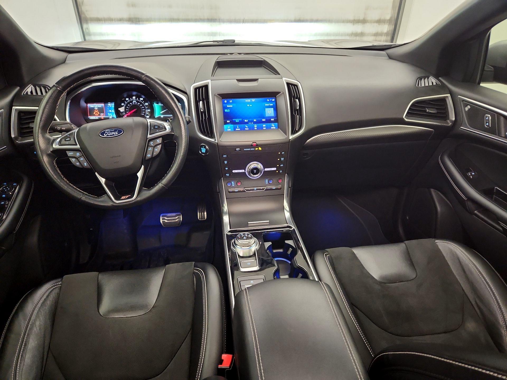 Thumbnail: 2020 Ford Edge - 9