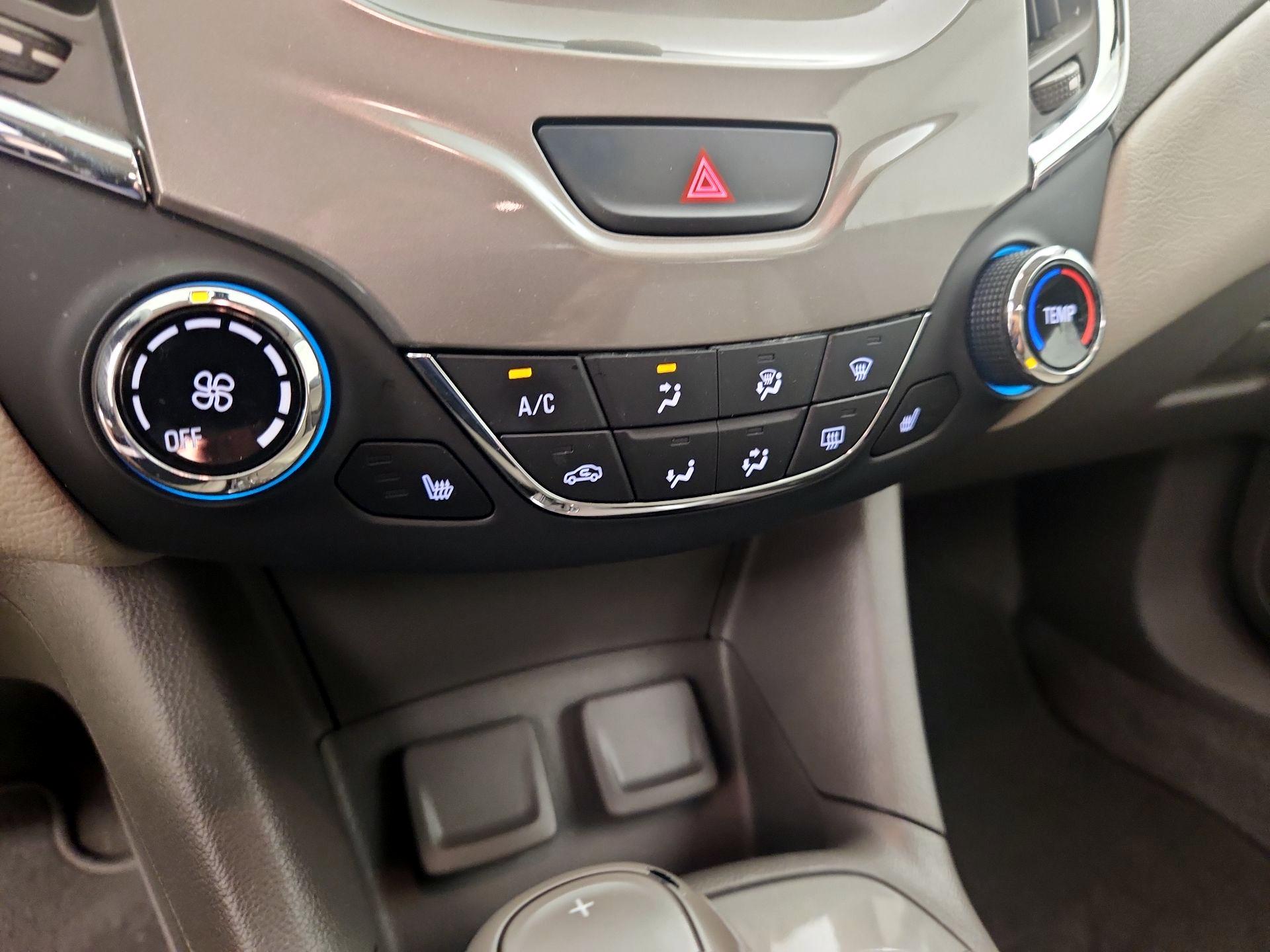 Thumbnail: 2017 Chevrolet Cruze - 16