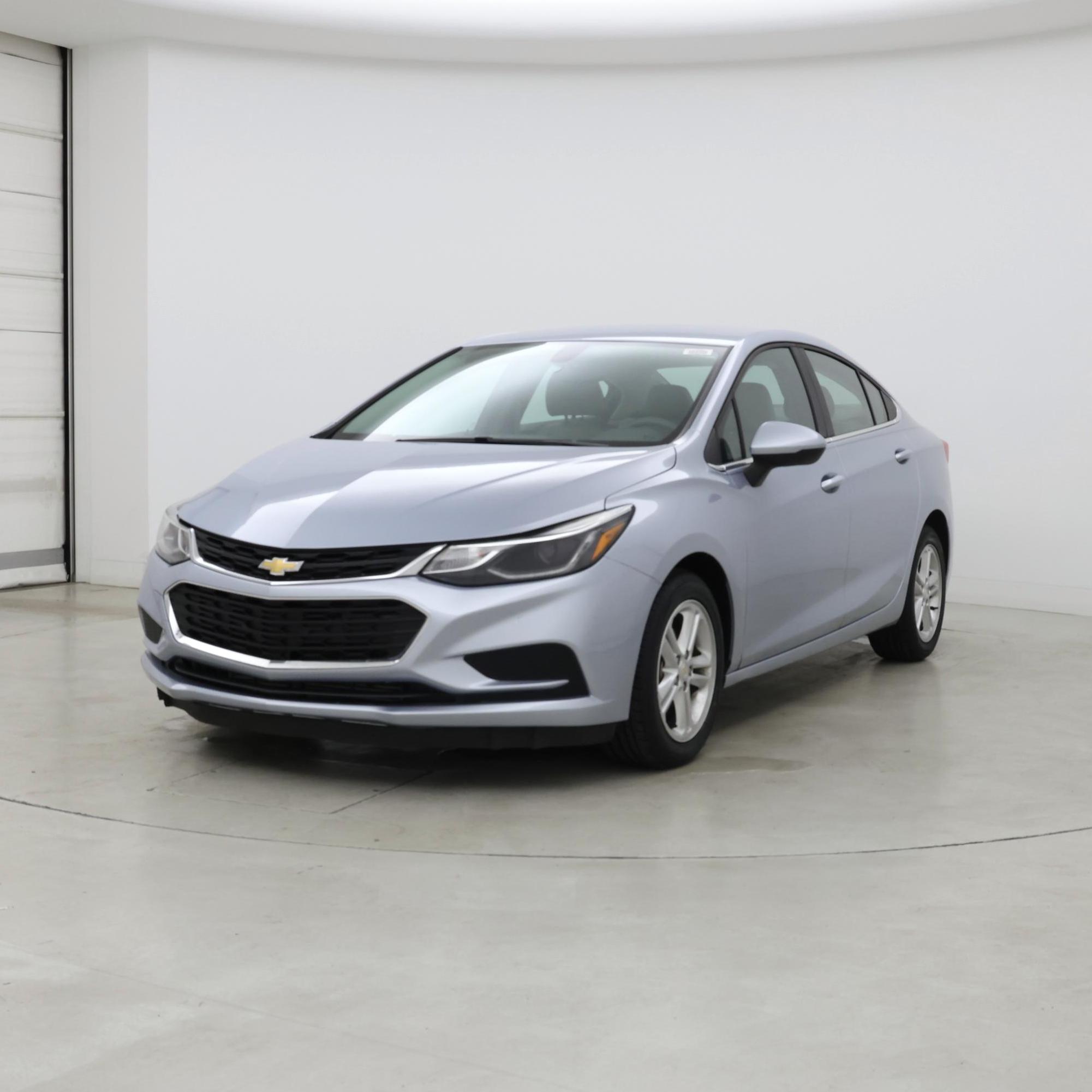 Thumbnail: 2017 Chevrolet Cruze - 4