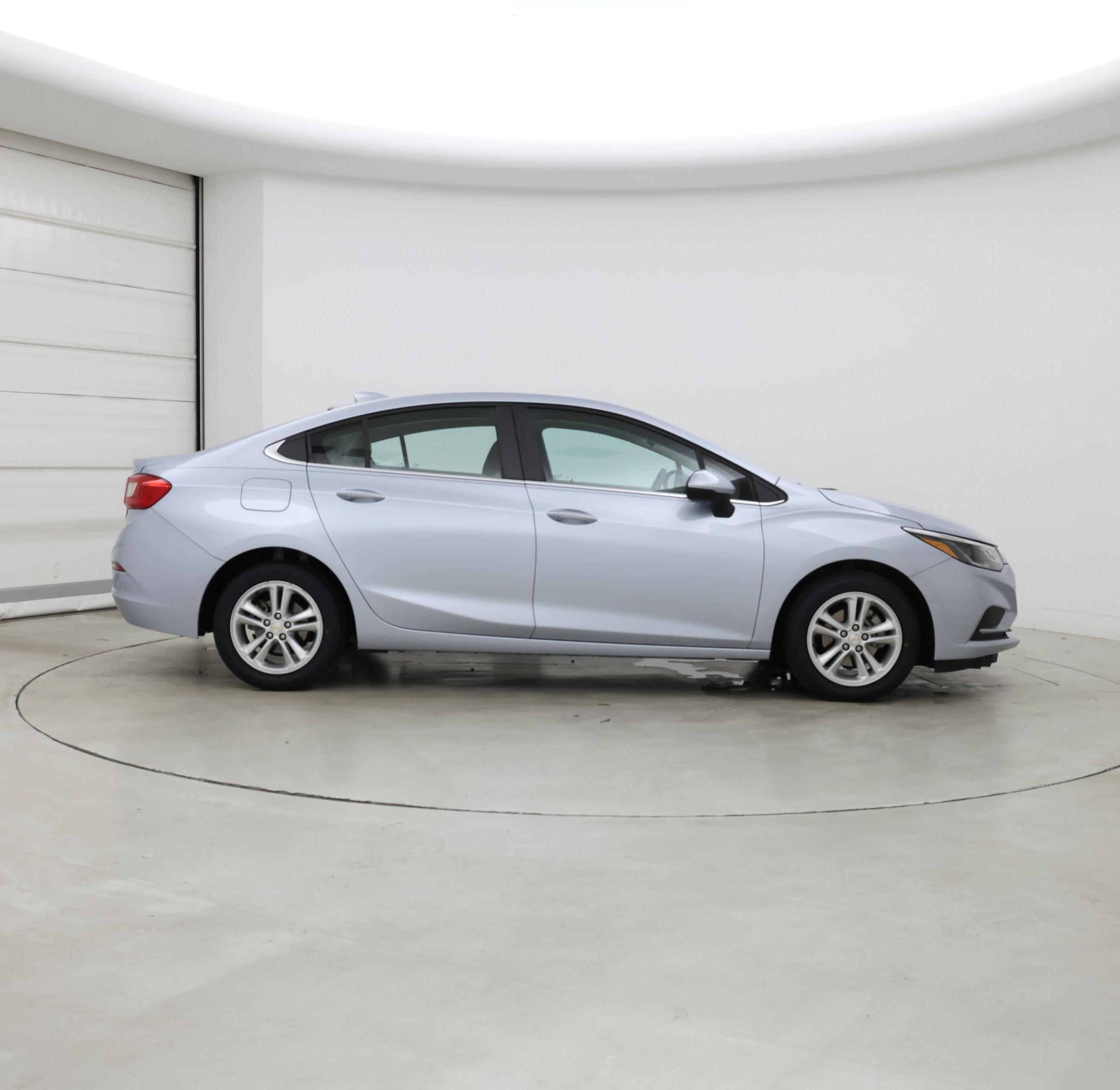 Thumbnail: 2017 Chevrolet Cruze - 7